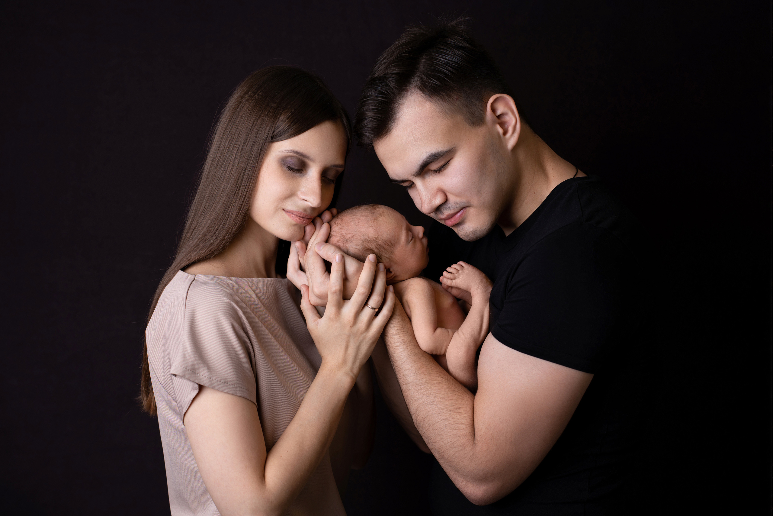 Фото с родителями/Макроснимки. Фотограф новорожденных Оренбург и свадебный фотограф Оренбург