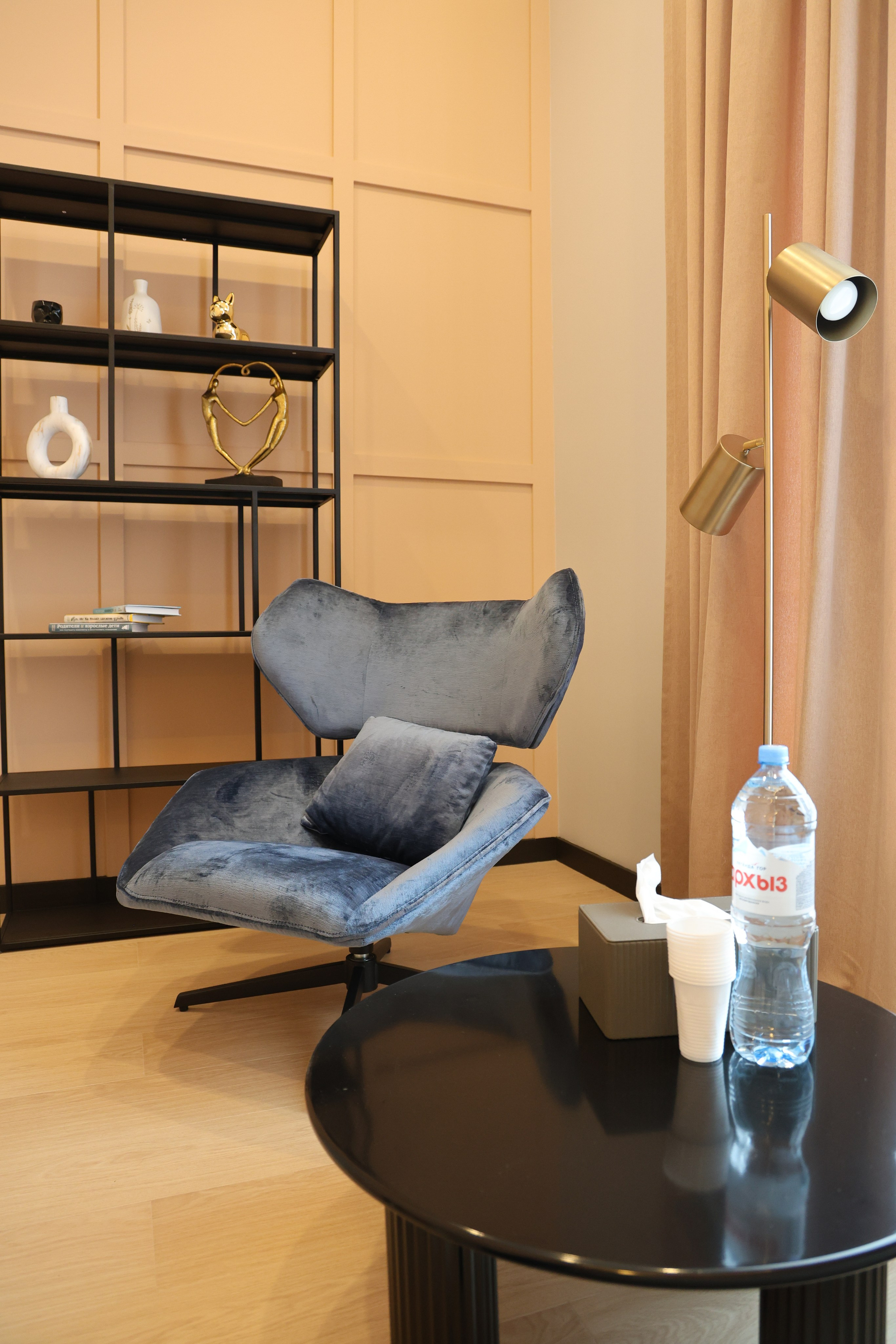 Интерьер, интерьерная съемка, аренда недвижимости, продажа недвижимости, квартира, офис, студия, склад, коворкинг. Свадебный, семейный, женский и детский фотограф из Екатеринбурга