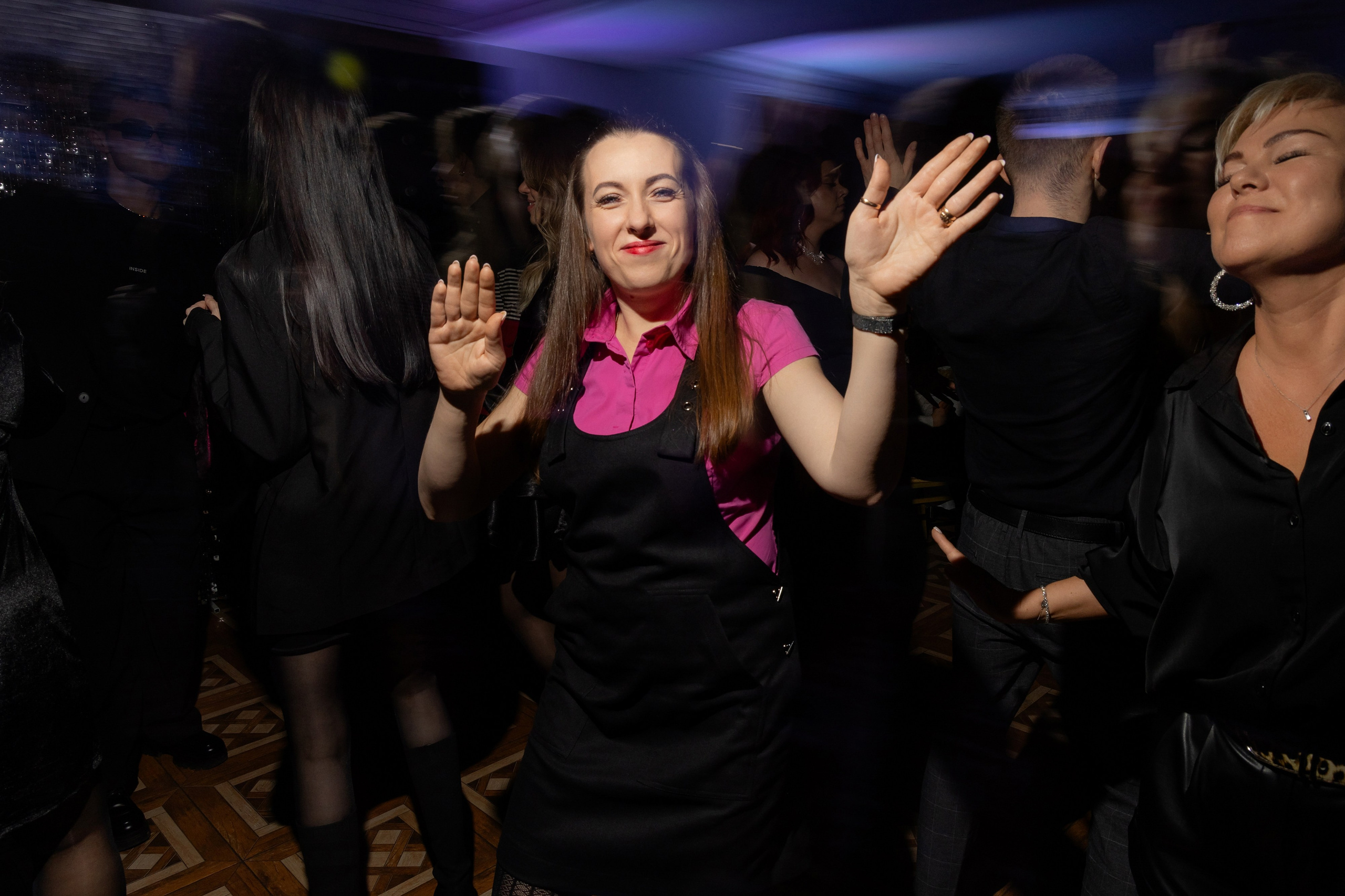 Корпоративная фотосъемка для кафе GARAGE | Новый год 2025 | Минск. Свадебный фотограф в Минске/Беларуси Сергей Спиридонов