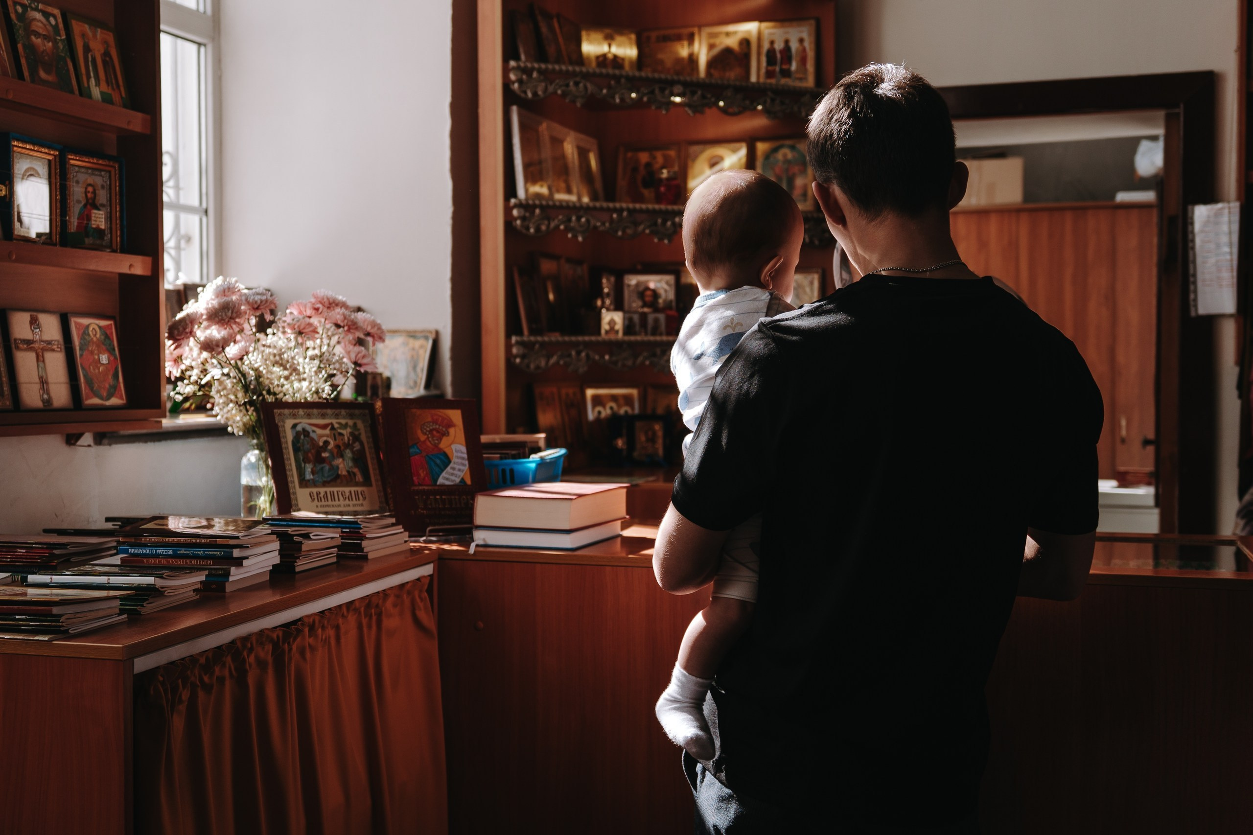 Фотосъёмка крещения в Уфе — фотограф на крестины в храме