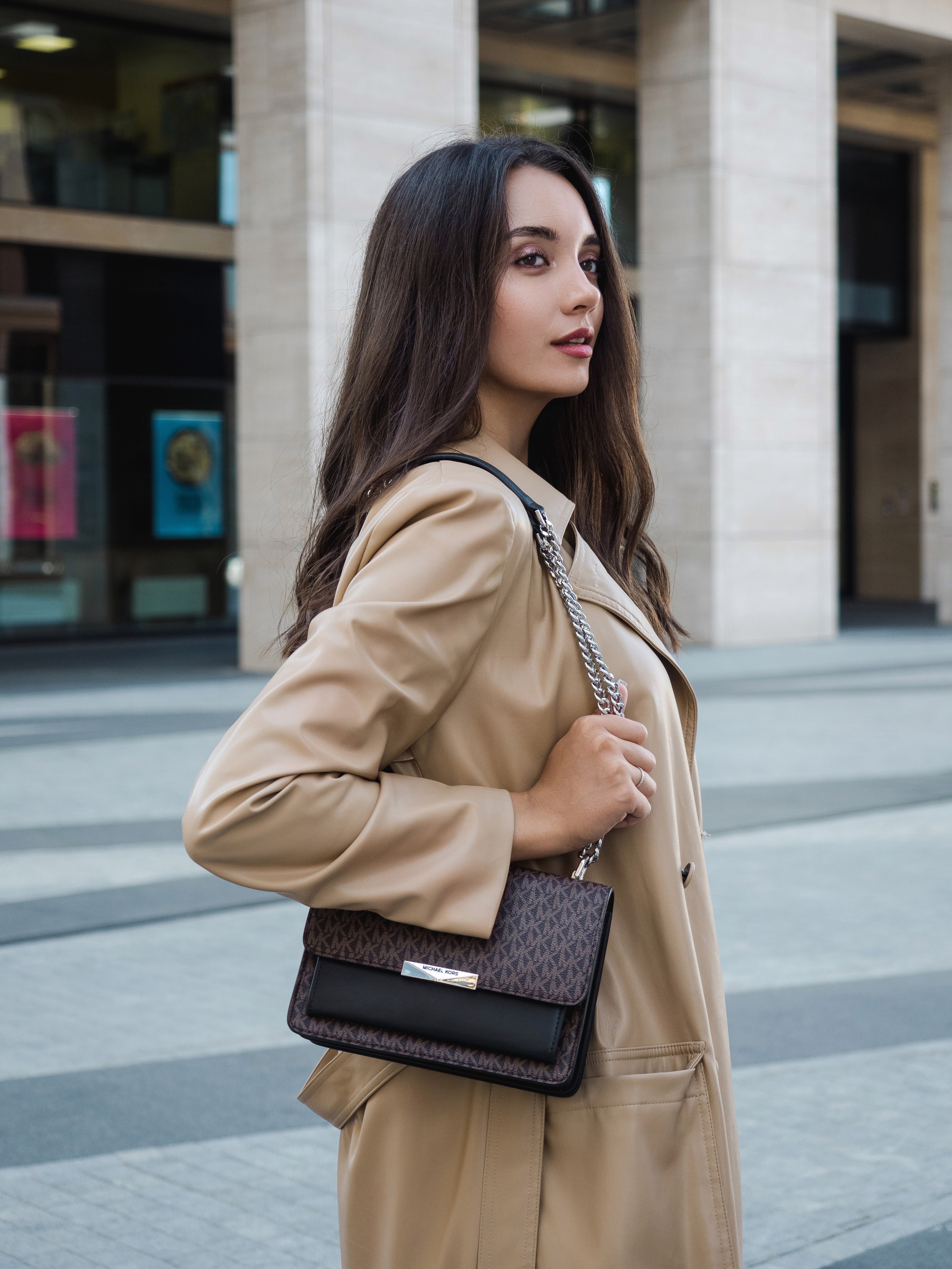 Bamong. Фотограф и видеограф Виктор Пати