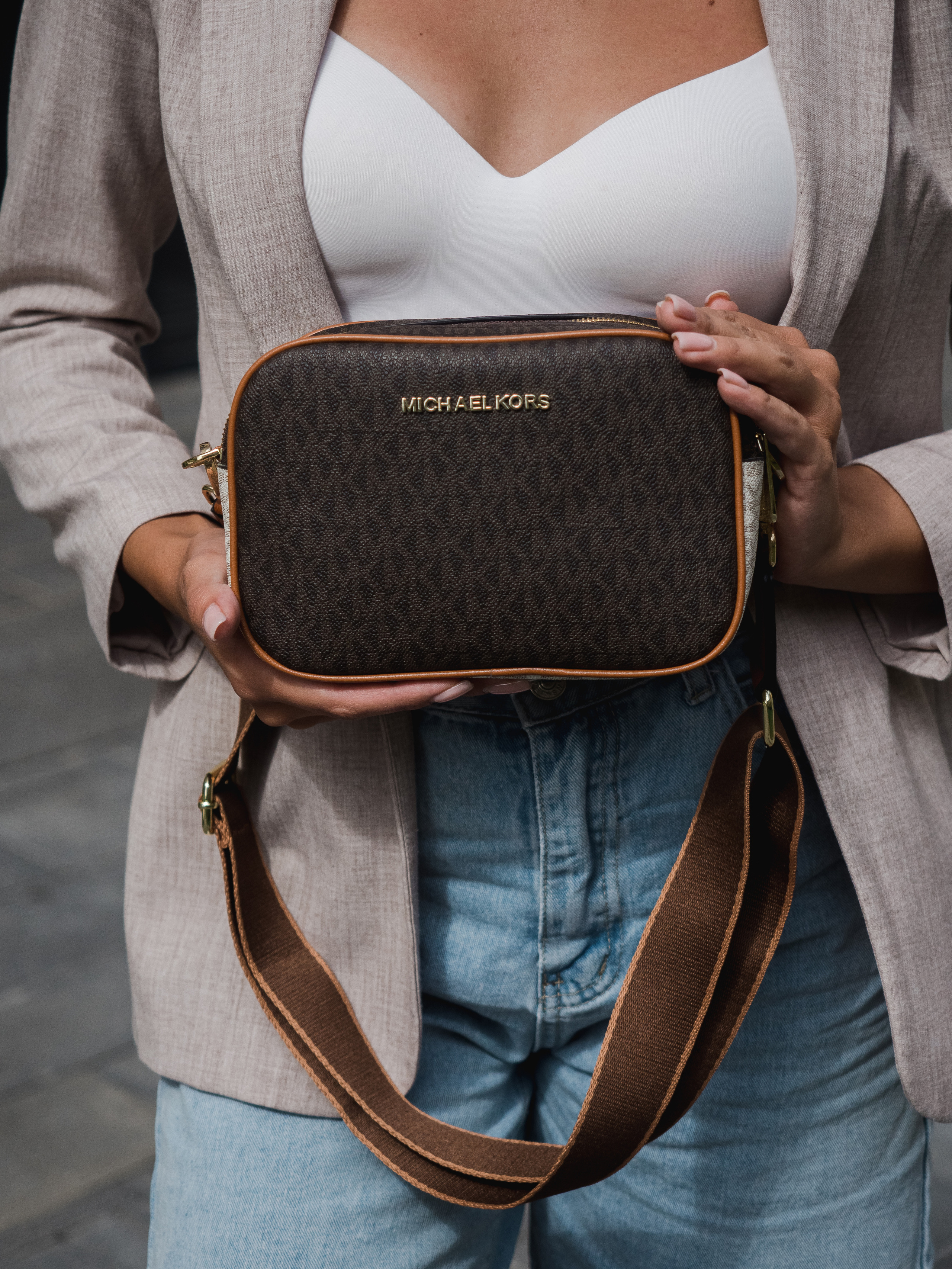 Маркет-плейсы — Bamong. Фотограф и видеограф Виктор Пати