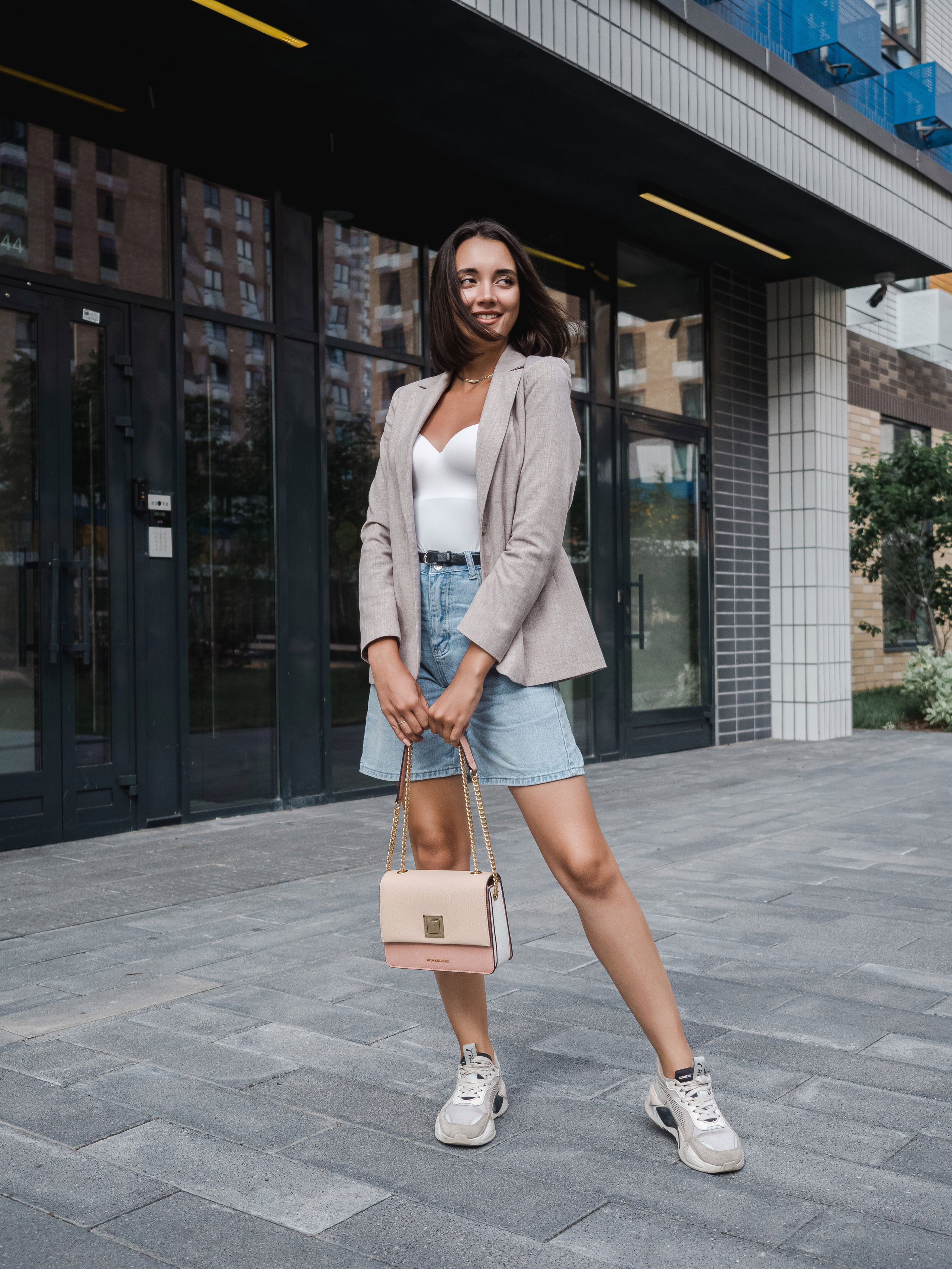 Маркет-плейсы — Bamong. Фотограф и видеограф Виктор Пати