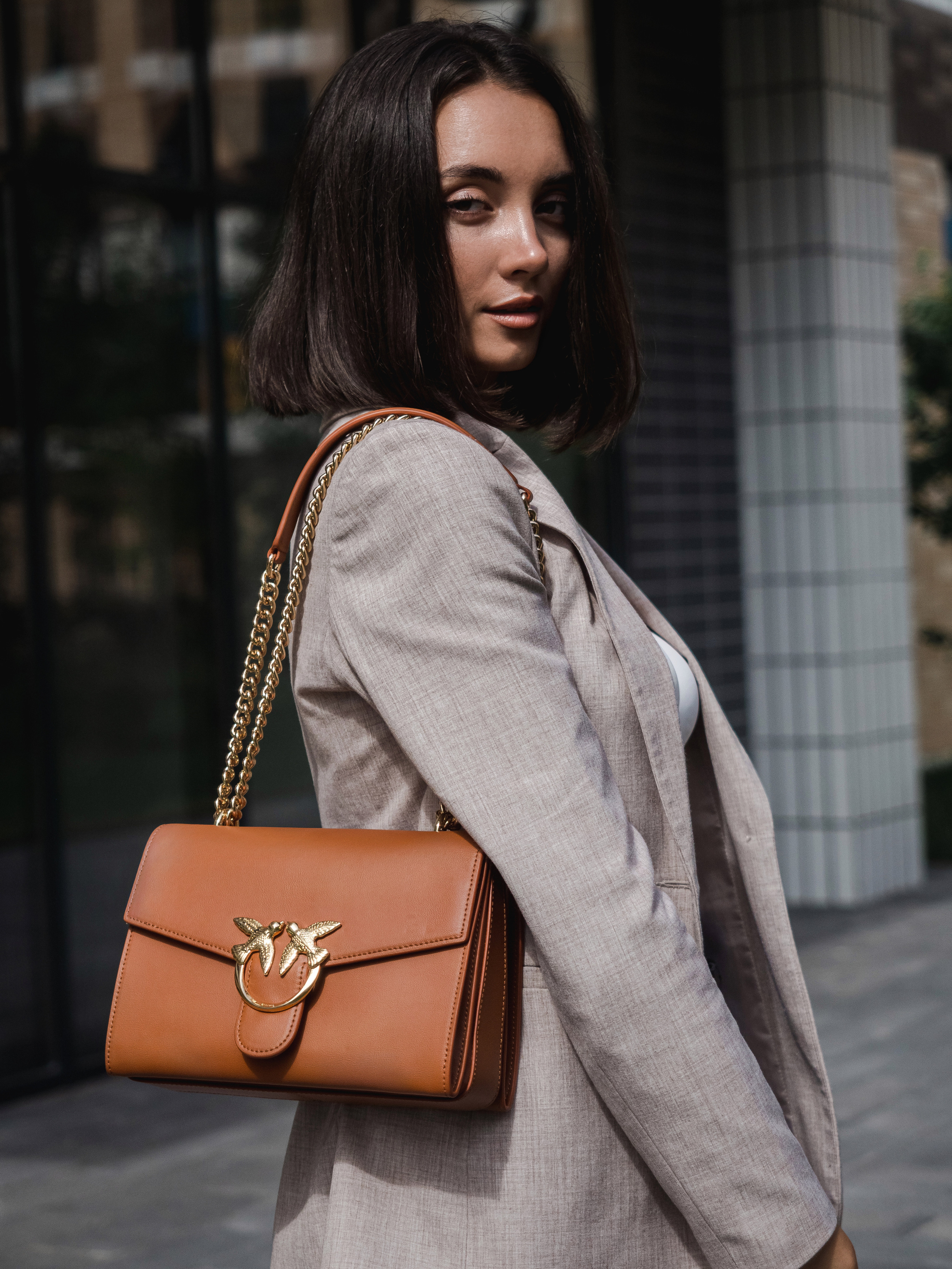 Маркет-плейсы — Bamong. Фотограф и видеограф Виктор Пати