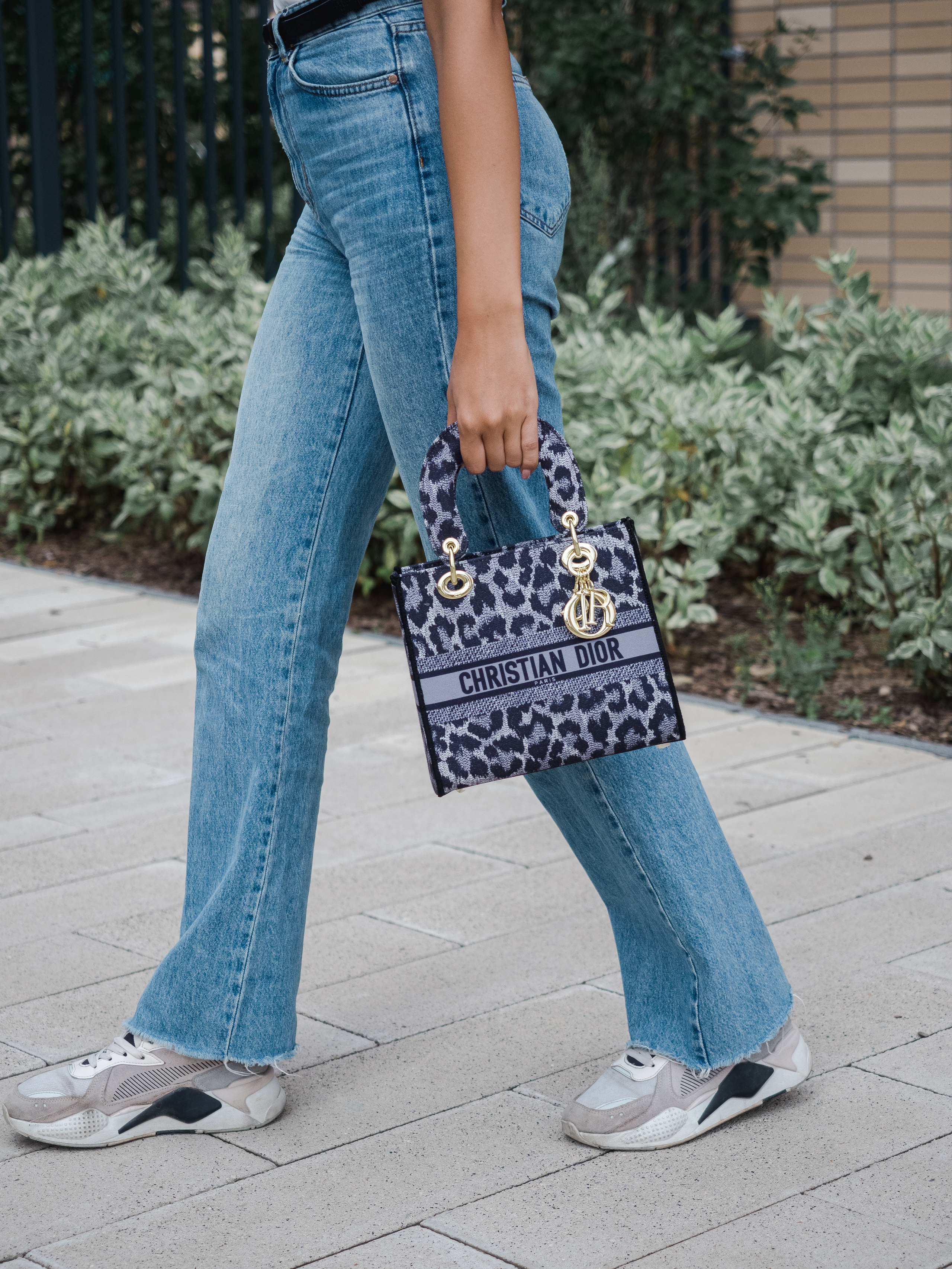 Маркет-плейсы — Bamong. Фотограф и видеограф Виктор Пати