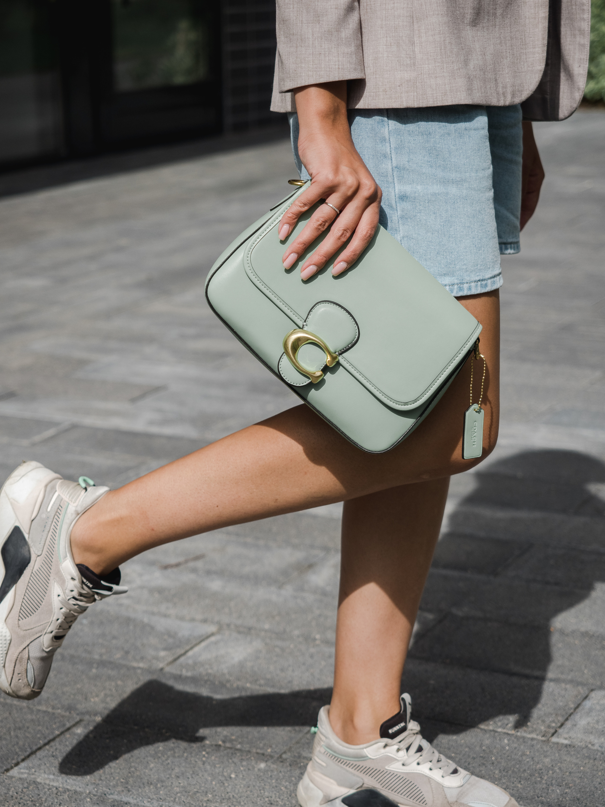 Маркет-плейсы — Bamong. Фотограф и видеограф Виктор Пати