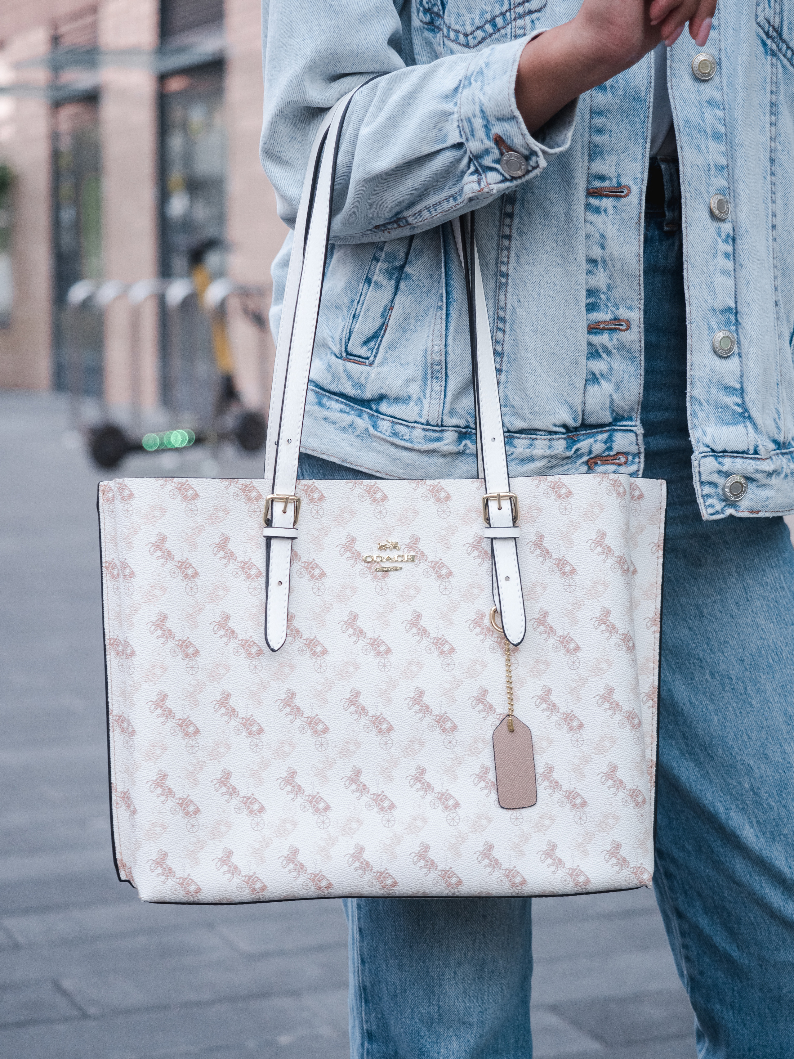 Маркет-плейсы — Bamong. Фотограф и видеограф Виктор Пати