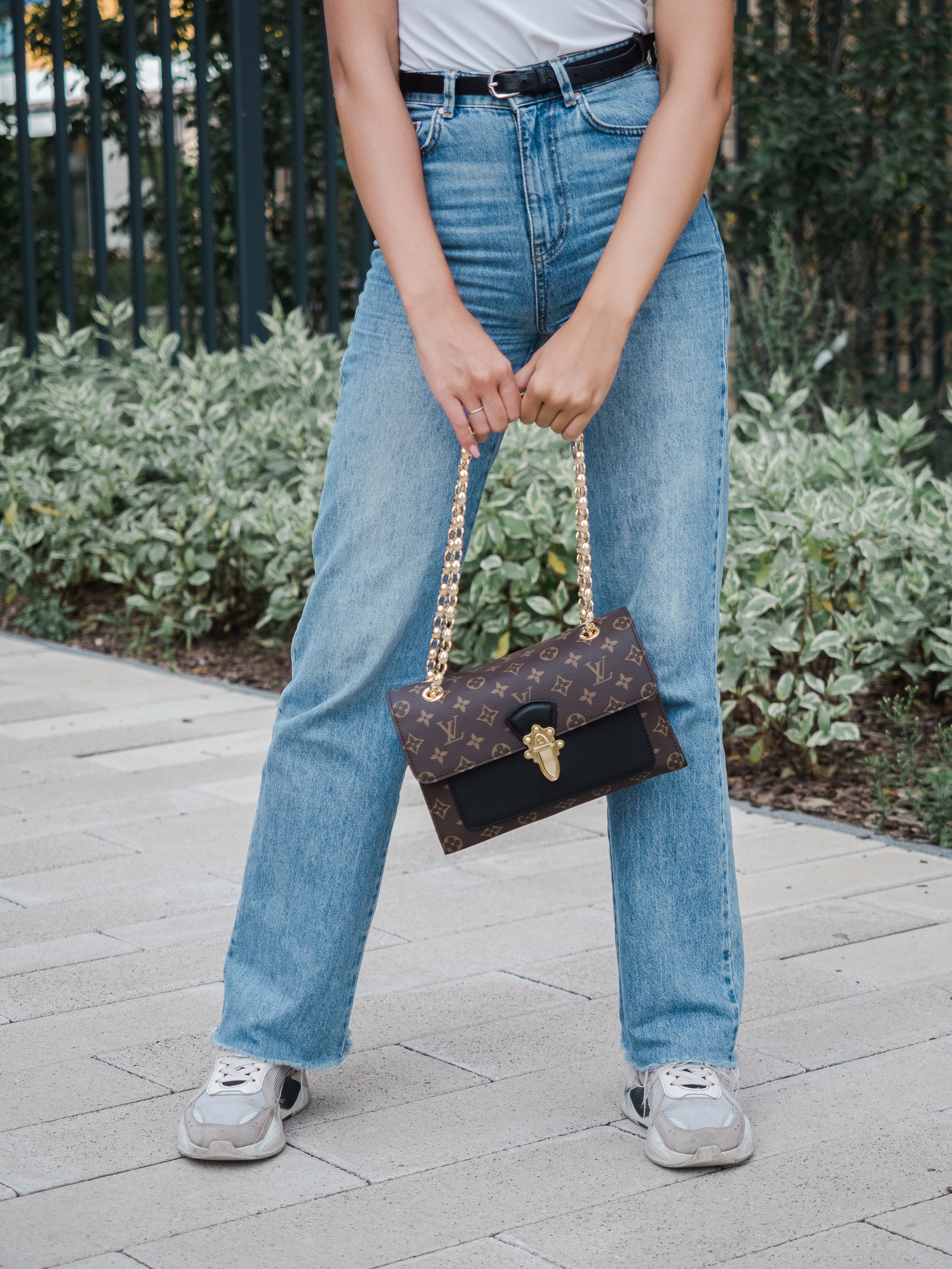 Маркет-плейсы — Bamong. Фотограф и видеограф Виктор Пати