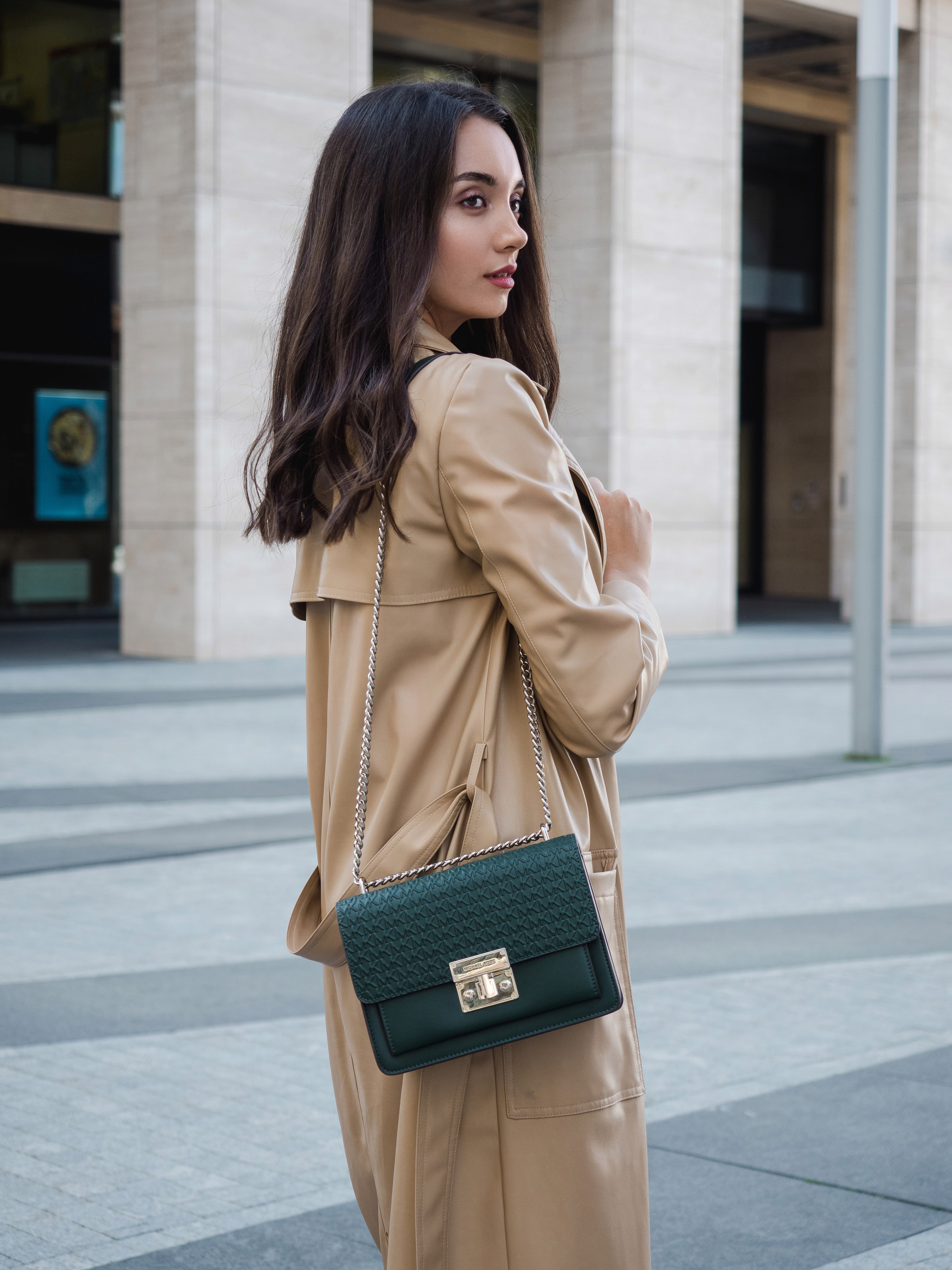 Bamong. Фотограф и видеограф Виктор Пати