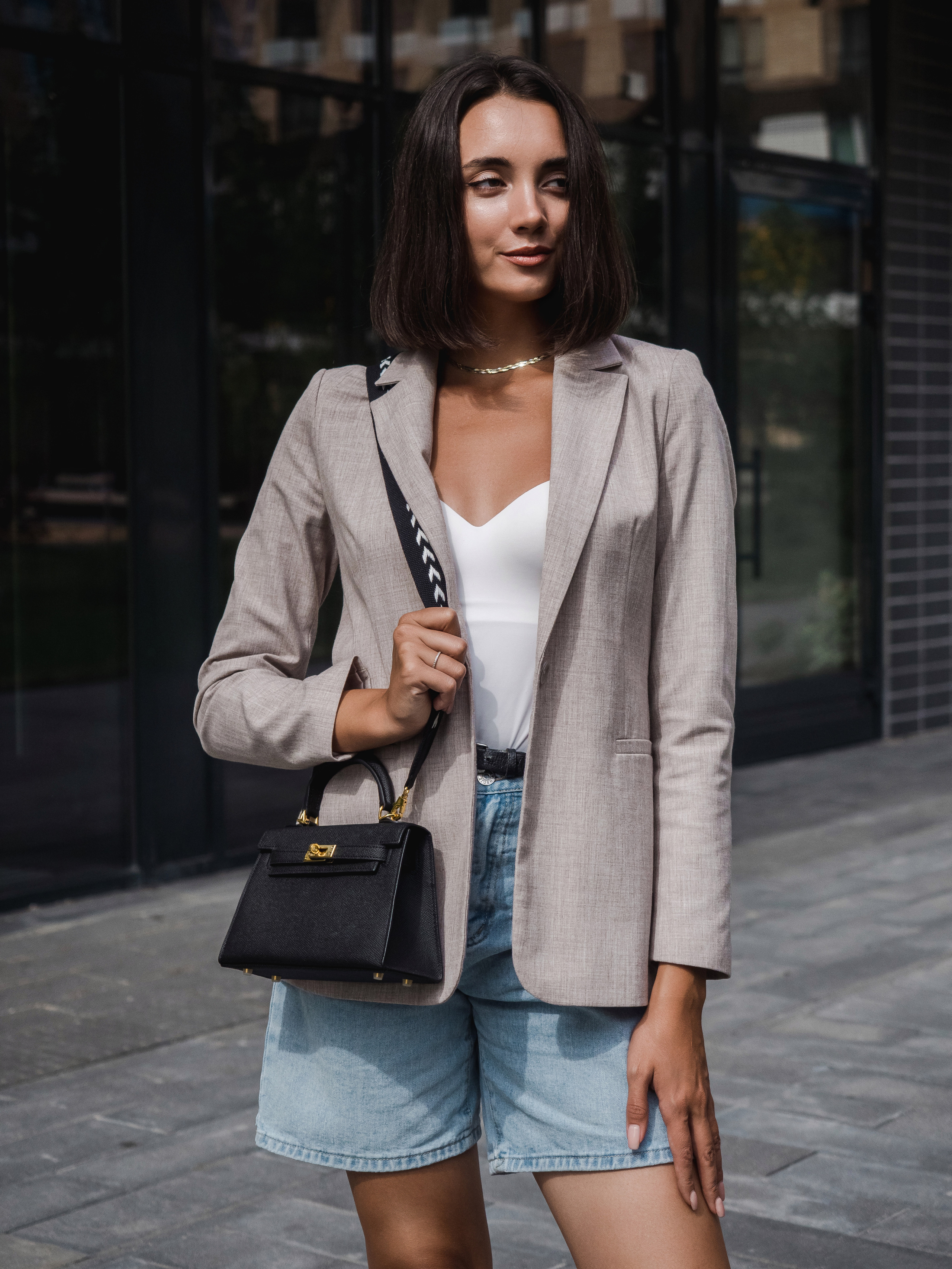 Маркет-плейсы — Bamong. Фотограф и видеограф Виктор Пати