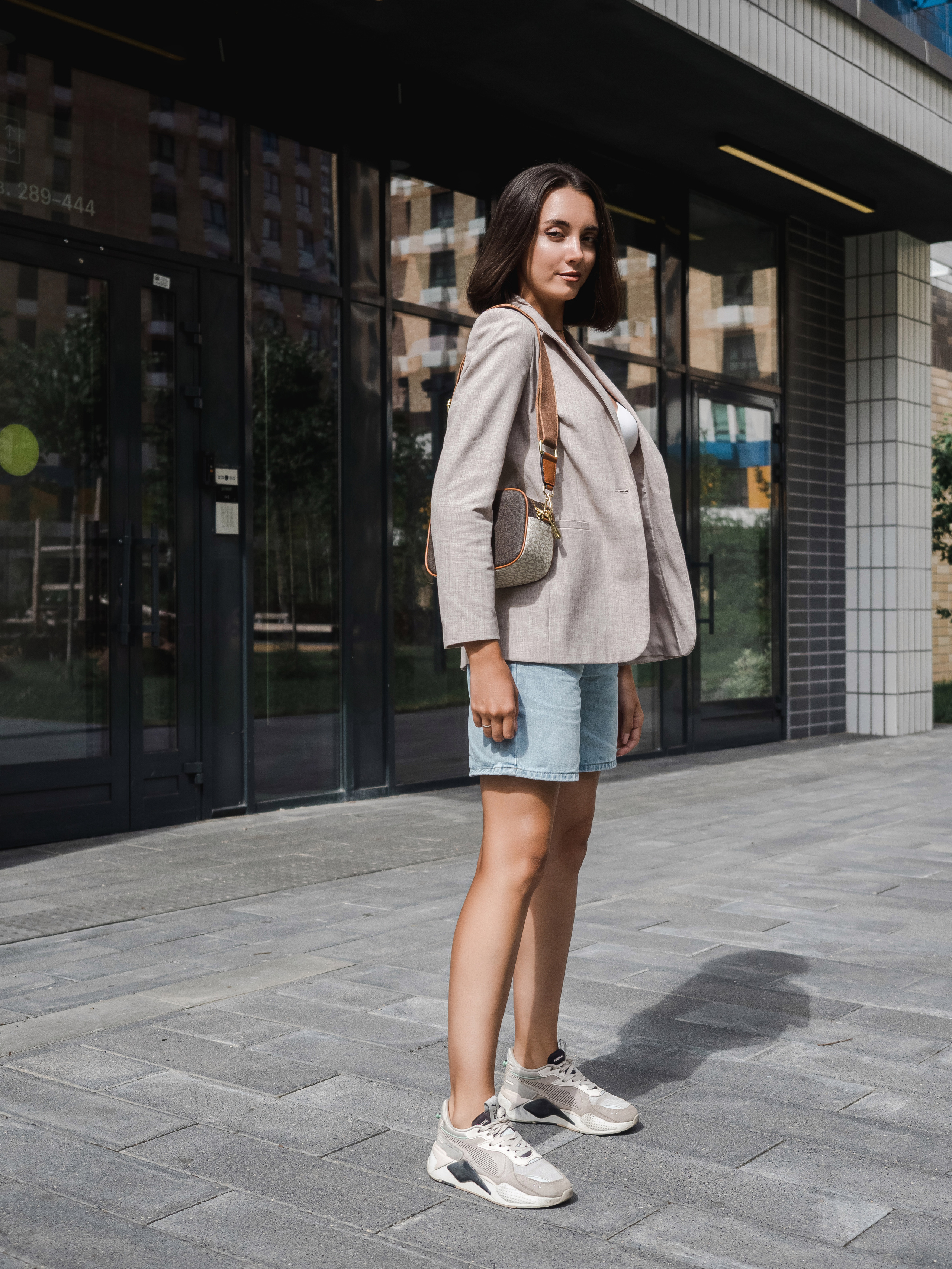 Маркет-плейсы — Bamong. Фотограф и видеограф Виктор Пати