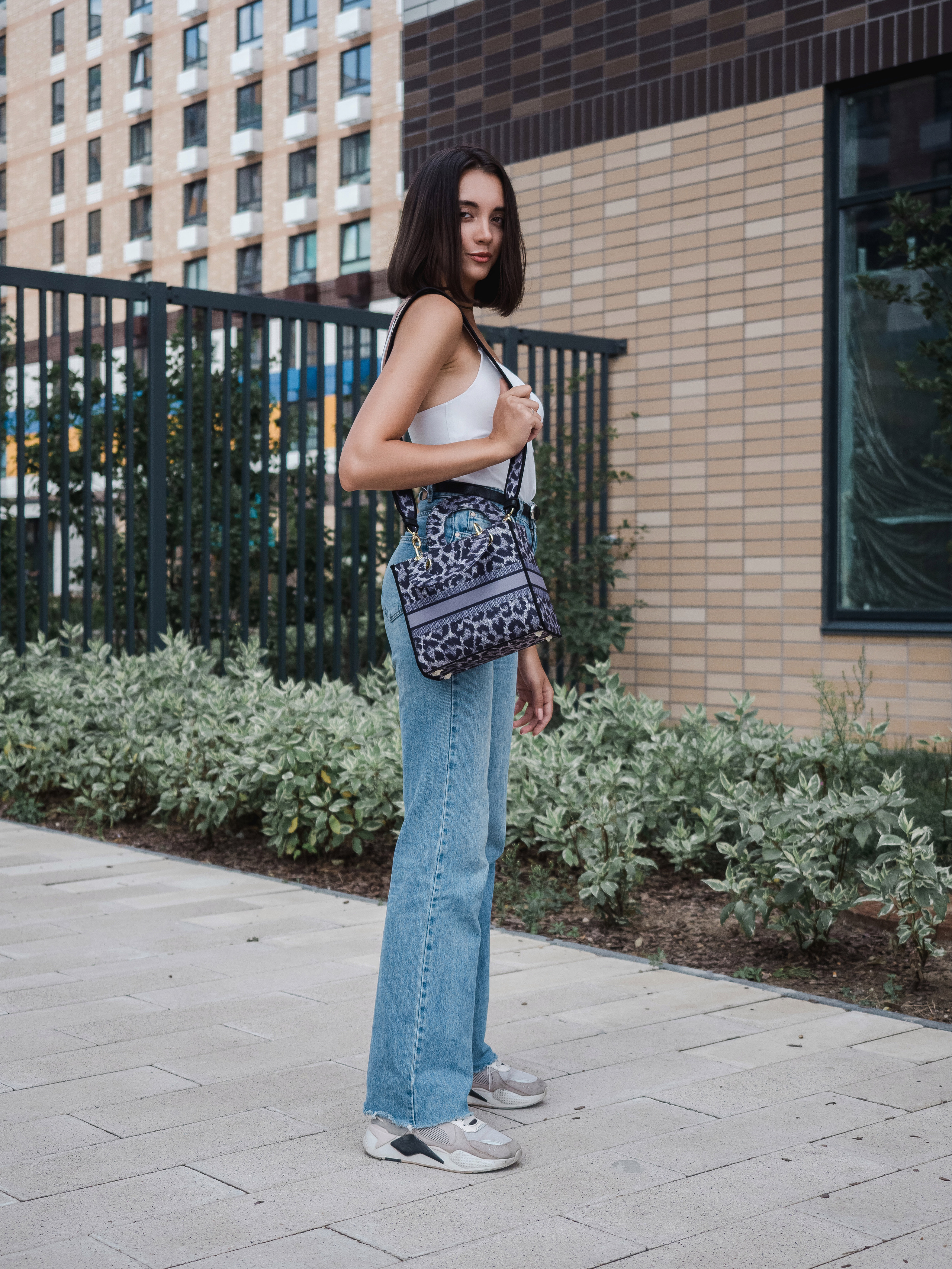 Маркет-плейсы — Bamong. Фотограф и видеограф Виктор Пати