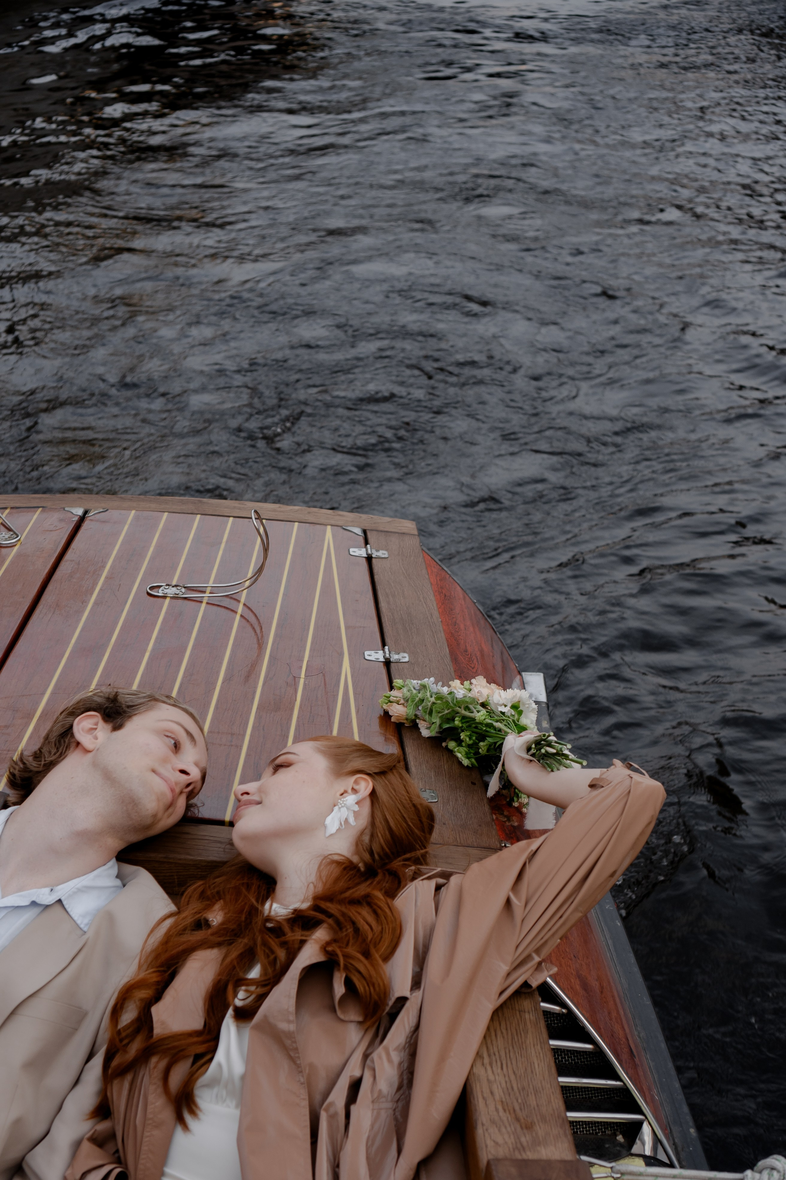 СВАДЕНБНАЯ СЬЕМКА НА КАТЕРЕ ПО КАНАЛАМ САНКТ-ПЕТЕРБУРГА И В АКВАТОРИИ НЕВЫ. Профессиональный фотограф, Санкт-Петербург — Виктория Богомолова