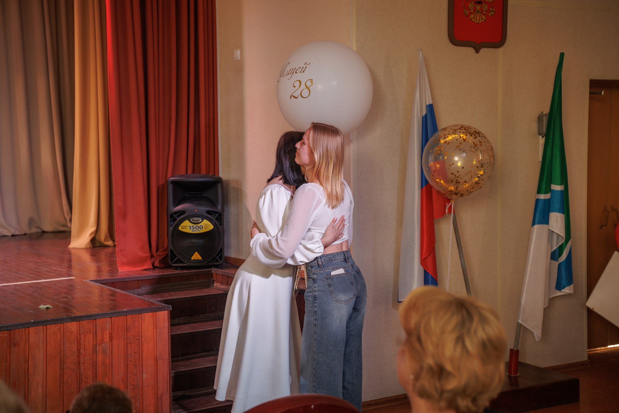 Вручение аттестатов. Свадебный и семейный фотограф в Новосибирске Ирина Дорошкова