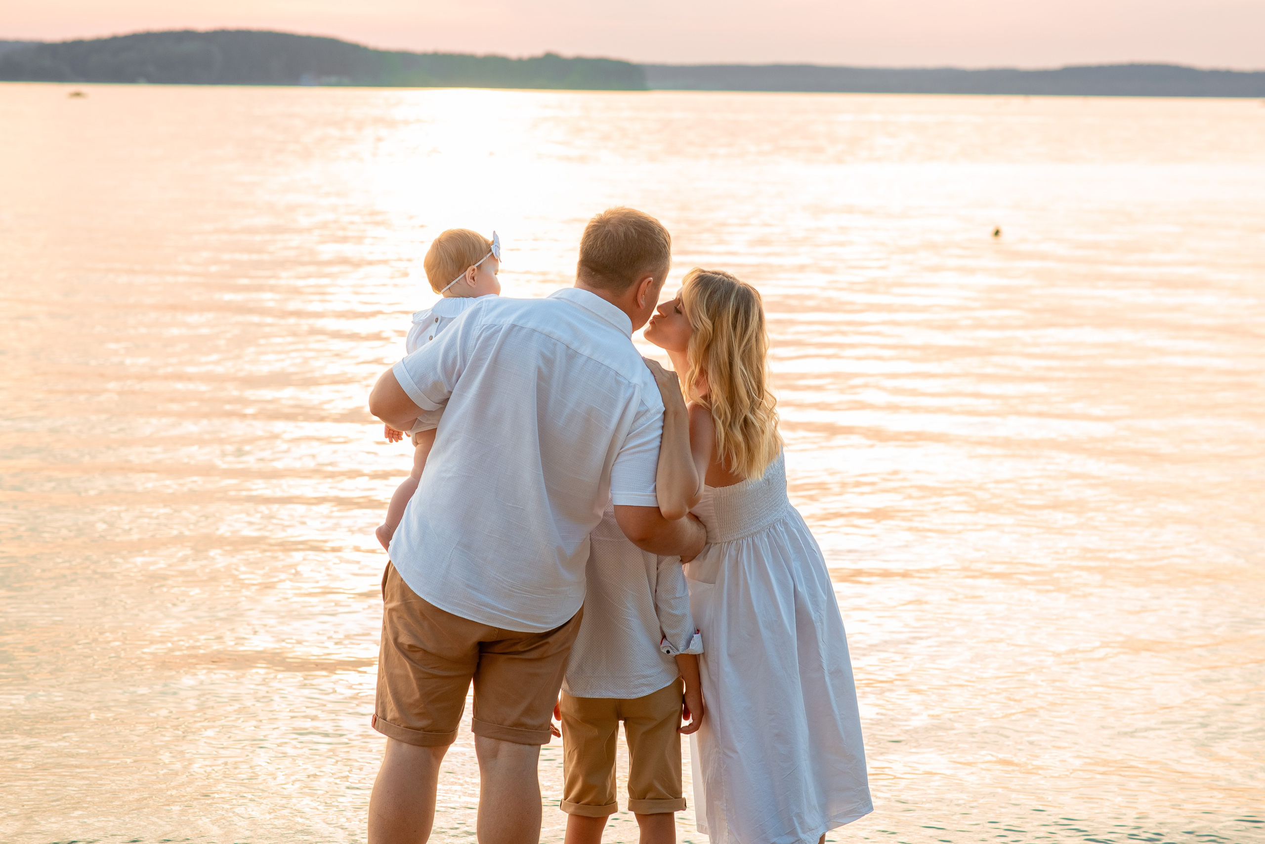 Татьяна на Минском море. Семейный фотограф на выписку из роддома и крещение Минск Настя Гришук