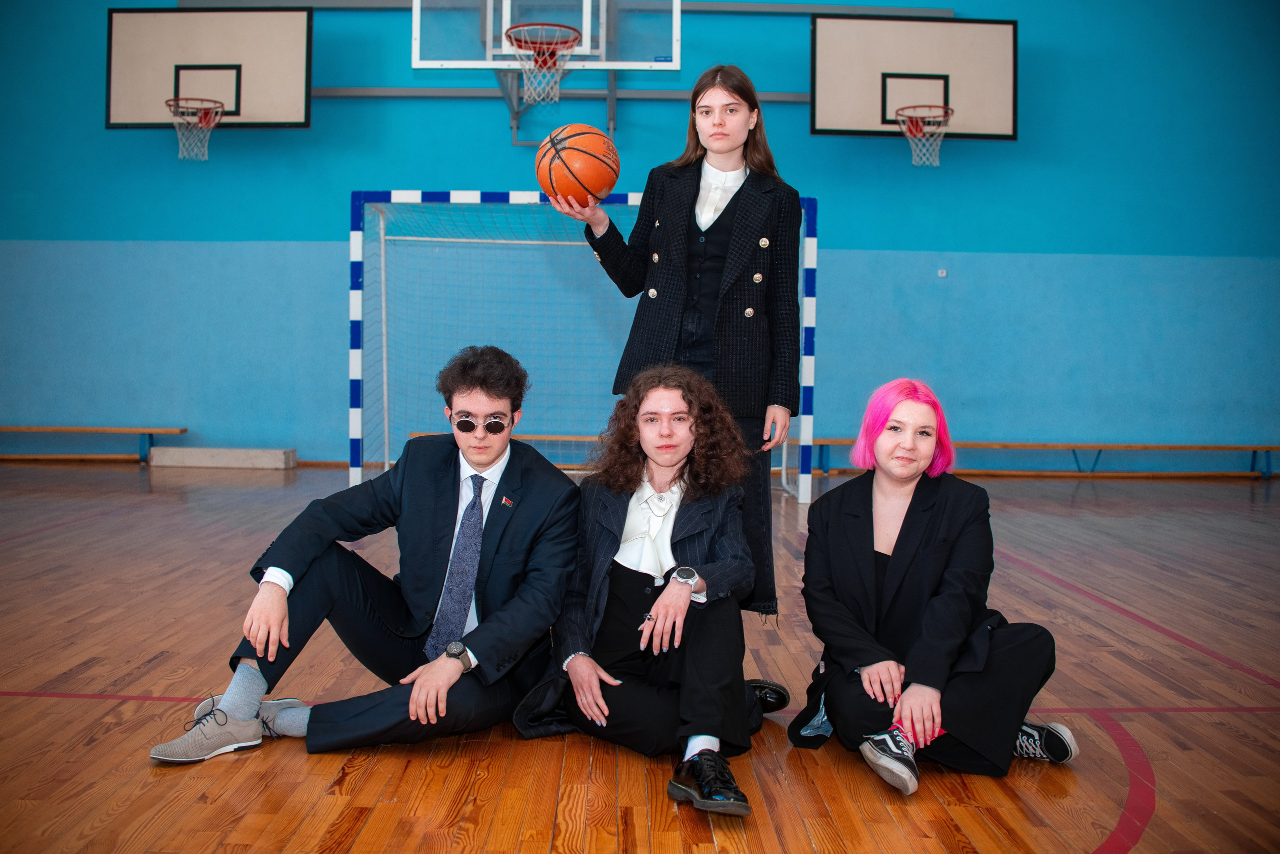 Выпускные альбомы 11 класс. Семейный фотограф на выписку из роддома и крещение Минск Настя Гришук