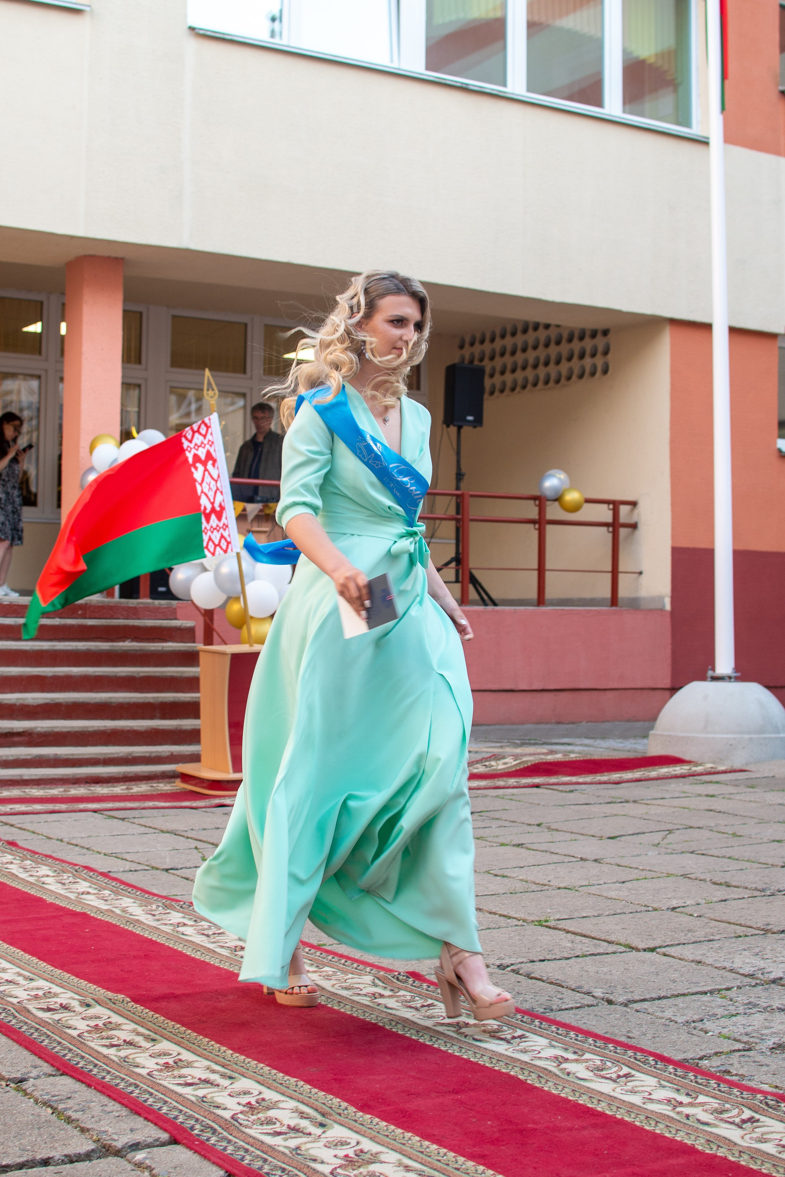 Выпускной 11 класс. Семейный фотограф на выписку из роддома и крещение Минск Настя Гришук