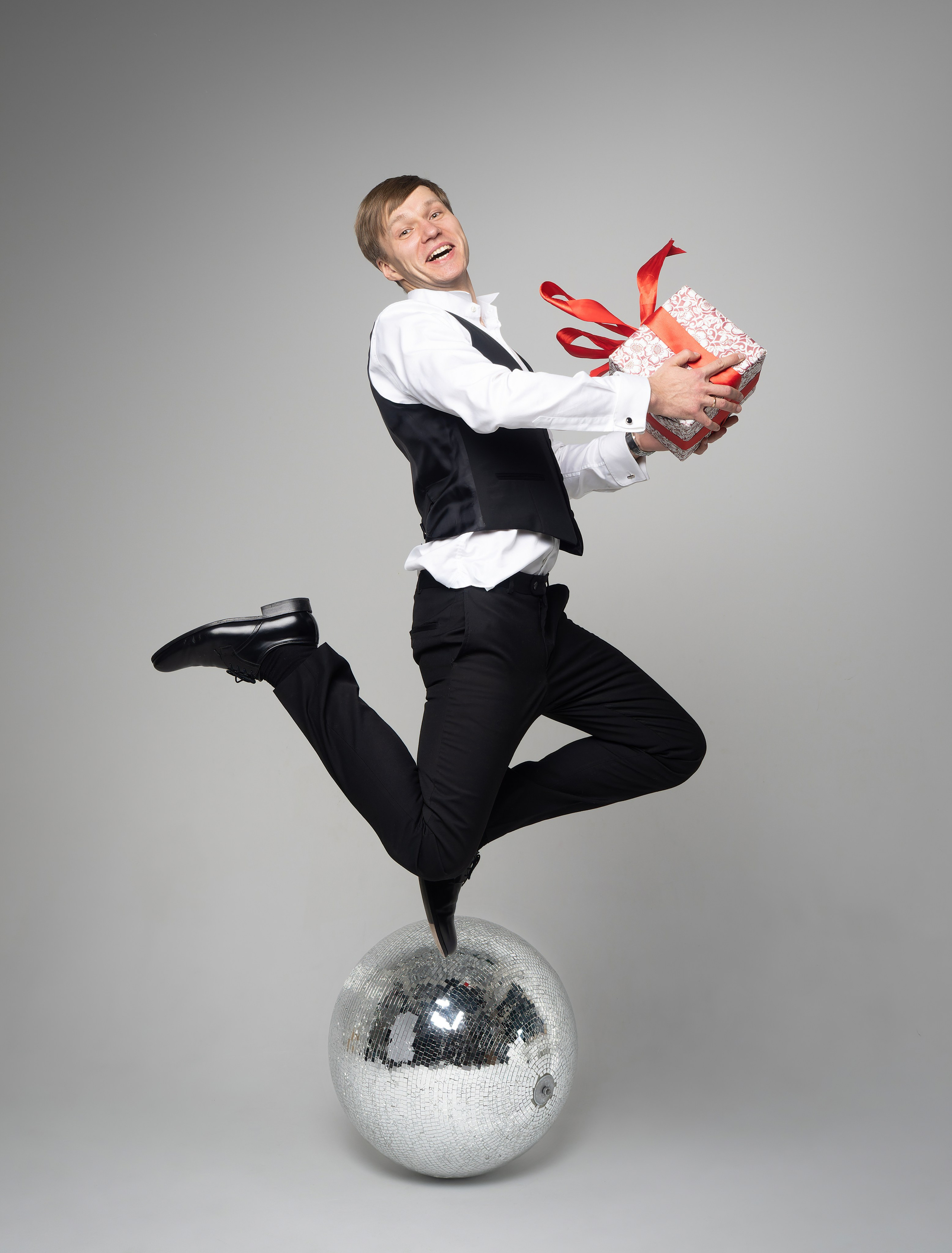 Артист Илья Павлов. Oles Paritskiy