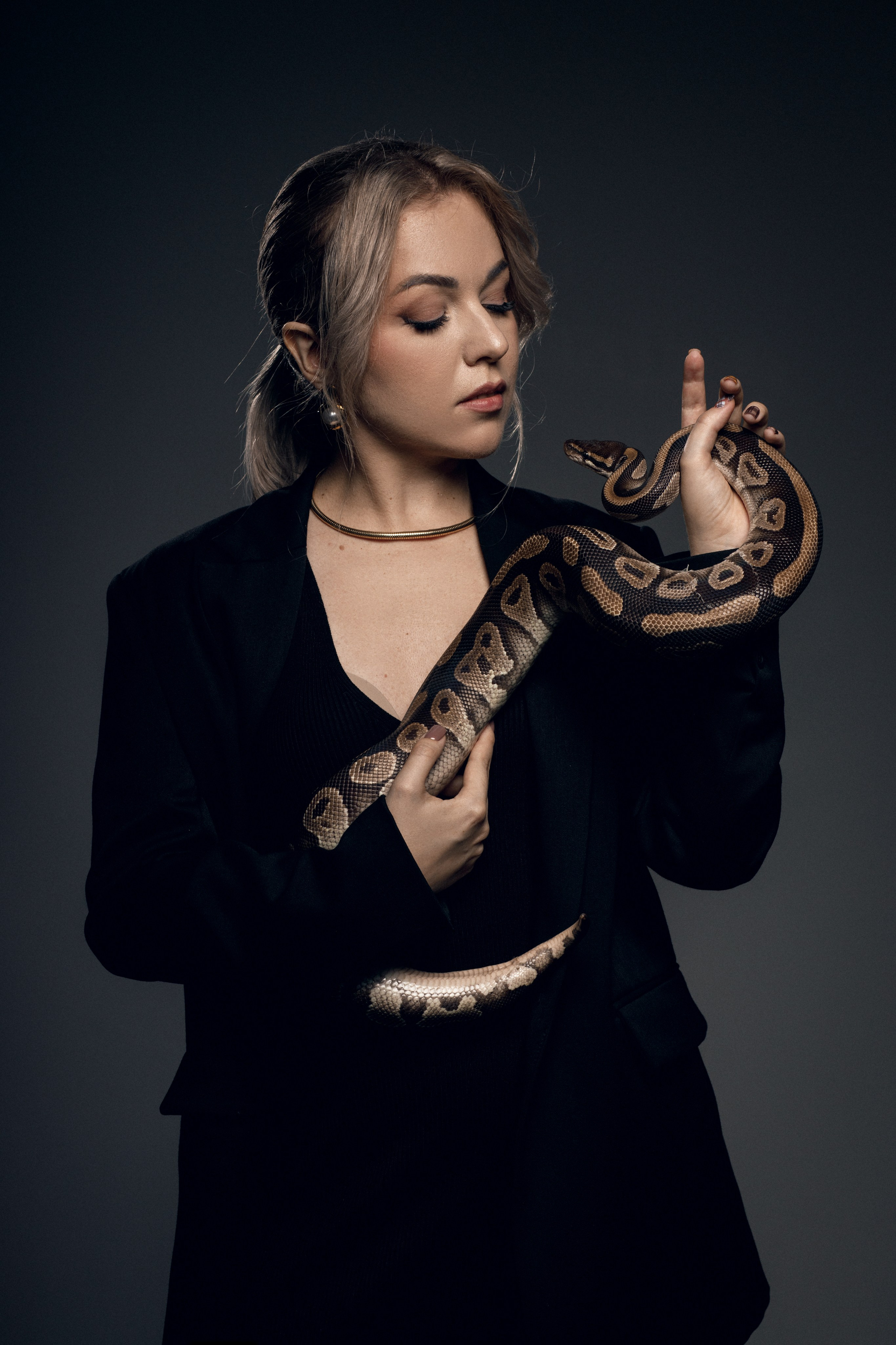 Имиджевые съемки для бизнеса. Fashion и контент-фотограф в Москве Антон Попелнуха