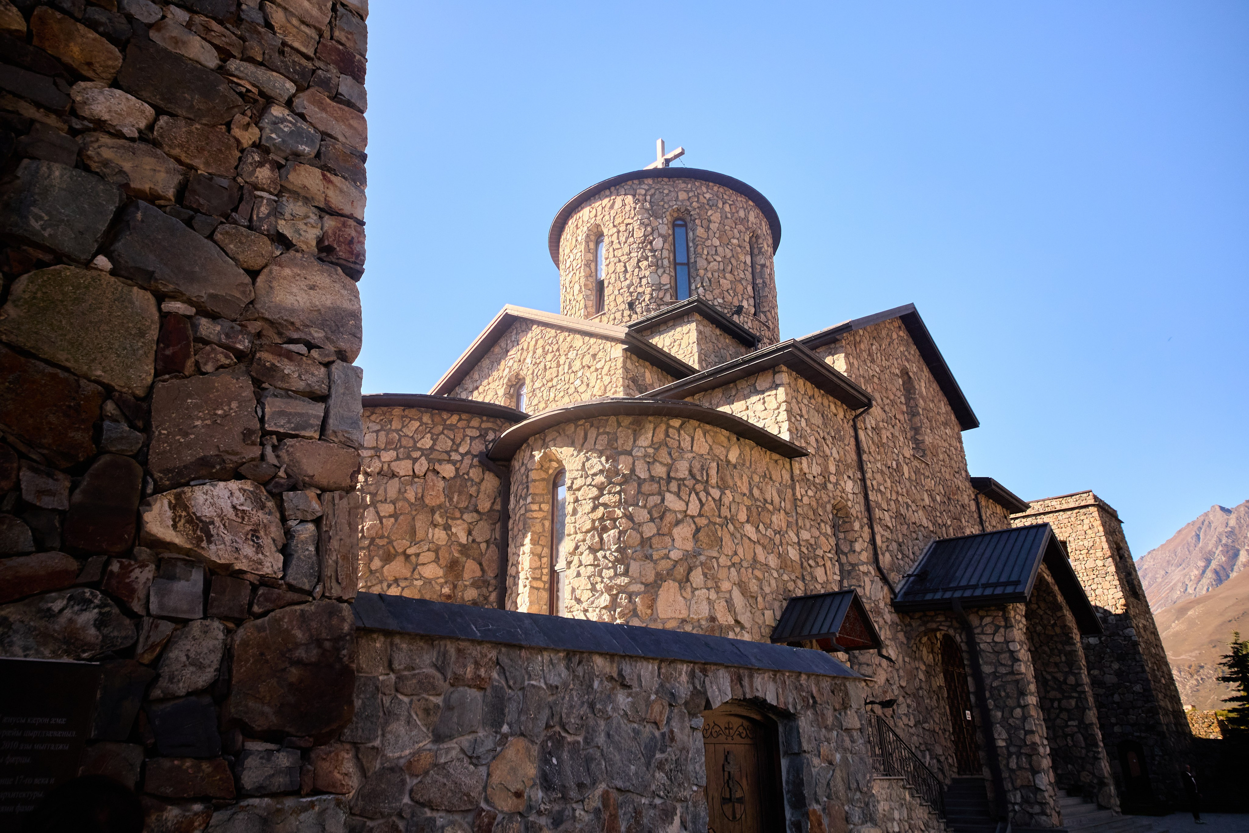 Rostelecom Severnaya Osetia. Святослав Лебедев | Рекламный фотограф — Коммерческая съемка, Арт-дирекшн, AI-интеграция