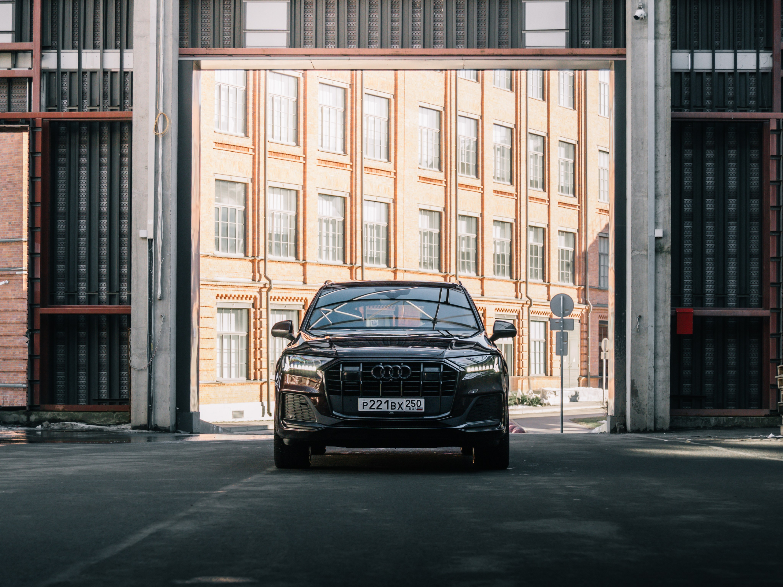 AUDI Q7. Opasnophoto