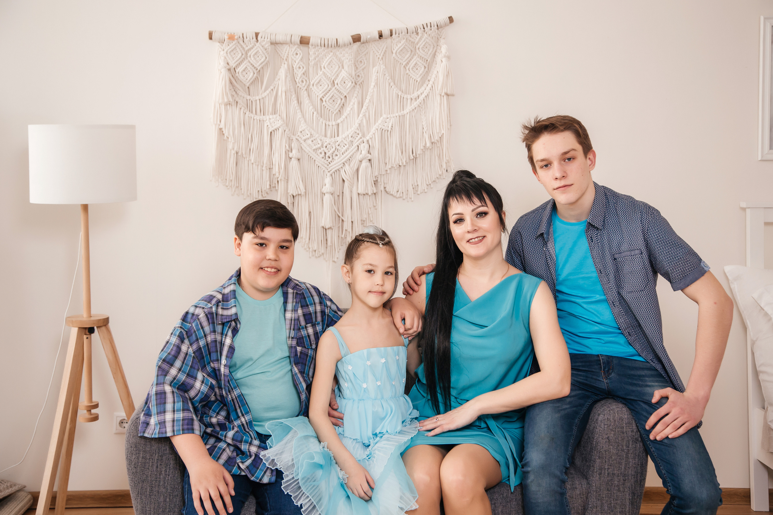 Семейная фотосессия в фотостудии Амаре. Свадебный и семейный фотограф в Новосибирске Ирина Дорошкова