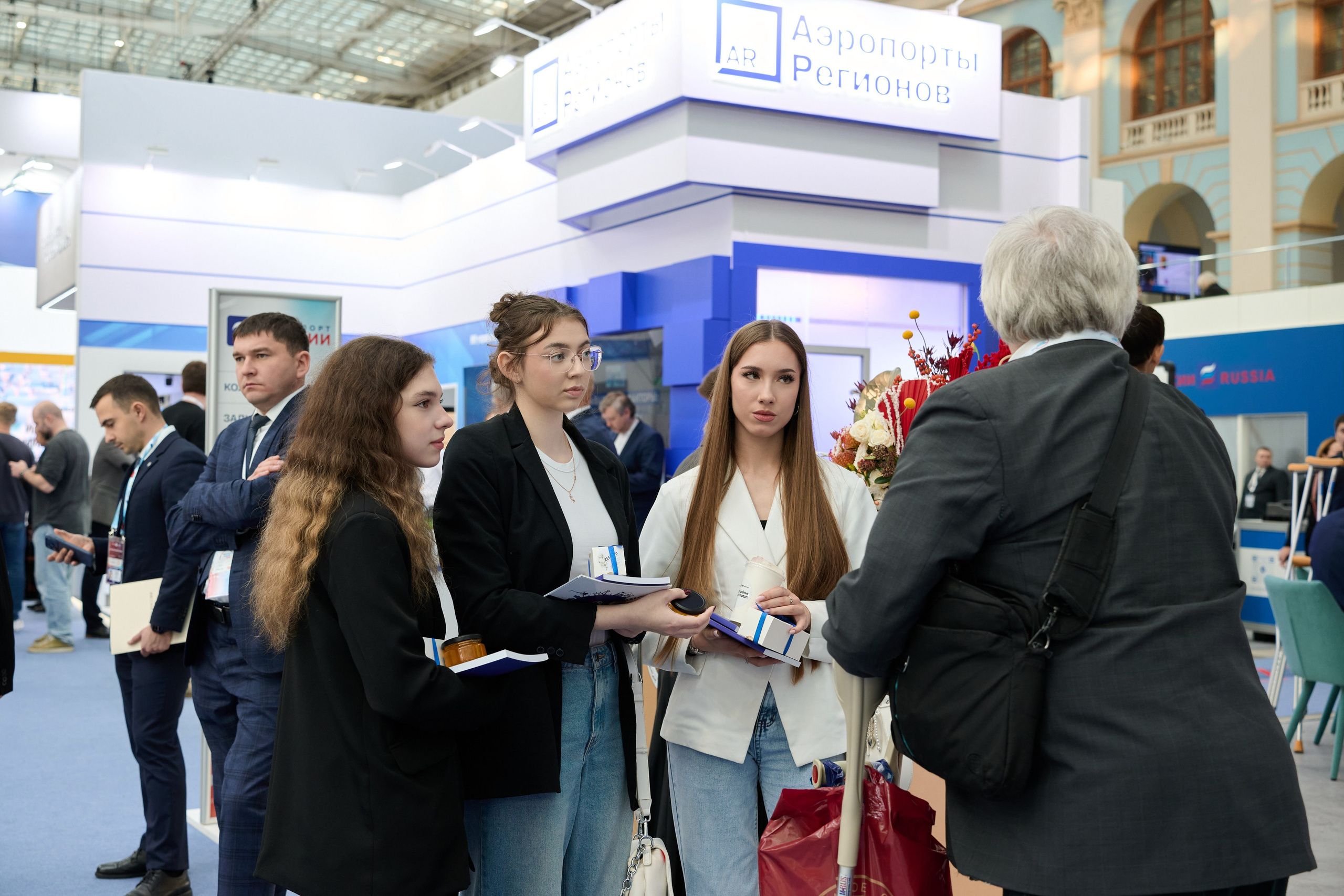 19 Международный форум и выставка Транспорт России. Сергей Богомолов. Свадебный и семейный фотограф