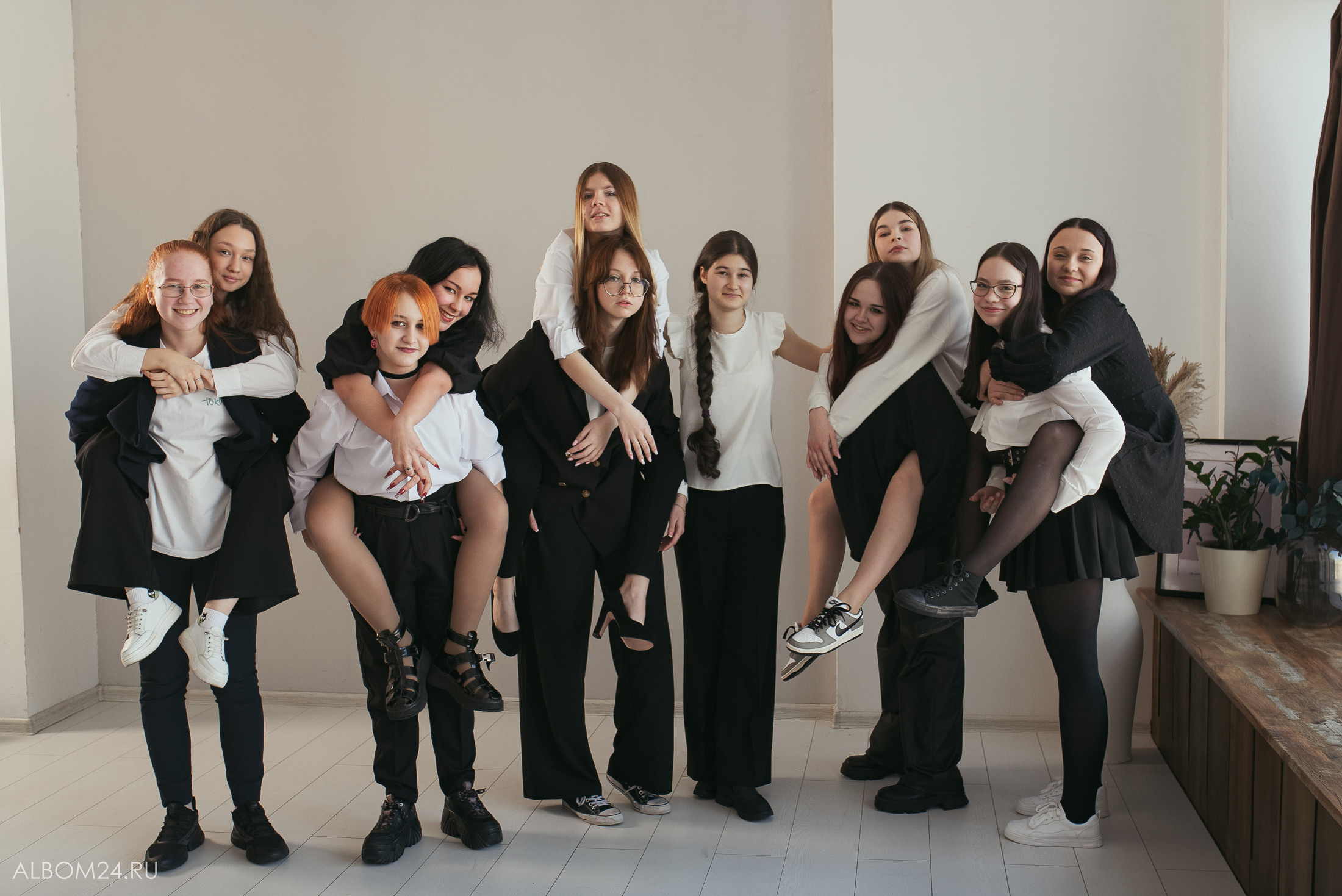 Подготовка к съемке на альбомы старшие классы. Выпускные альбомы и фотосъемка в Красноярске