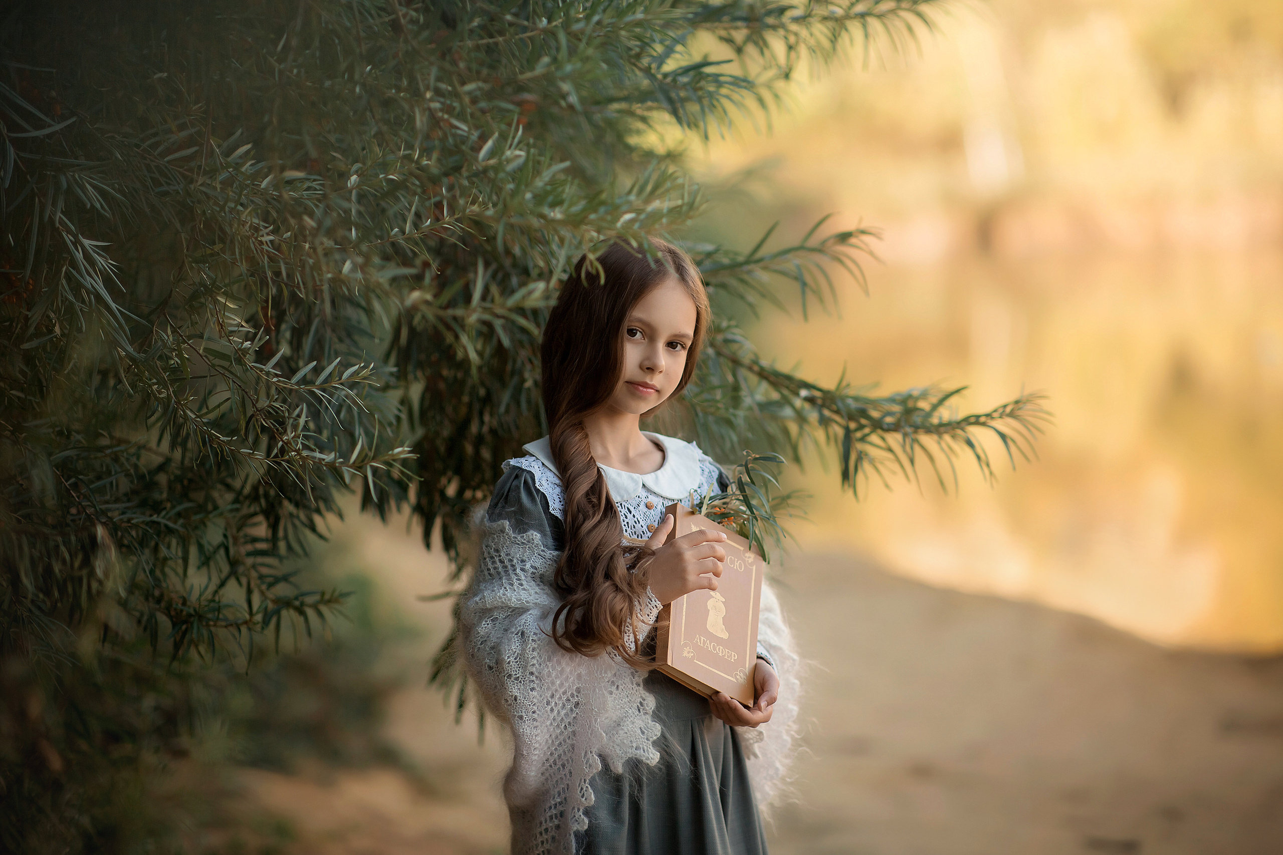 Евангелина у озера. Фотограф на крещение и венчание