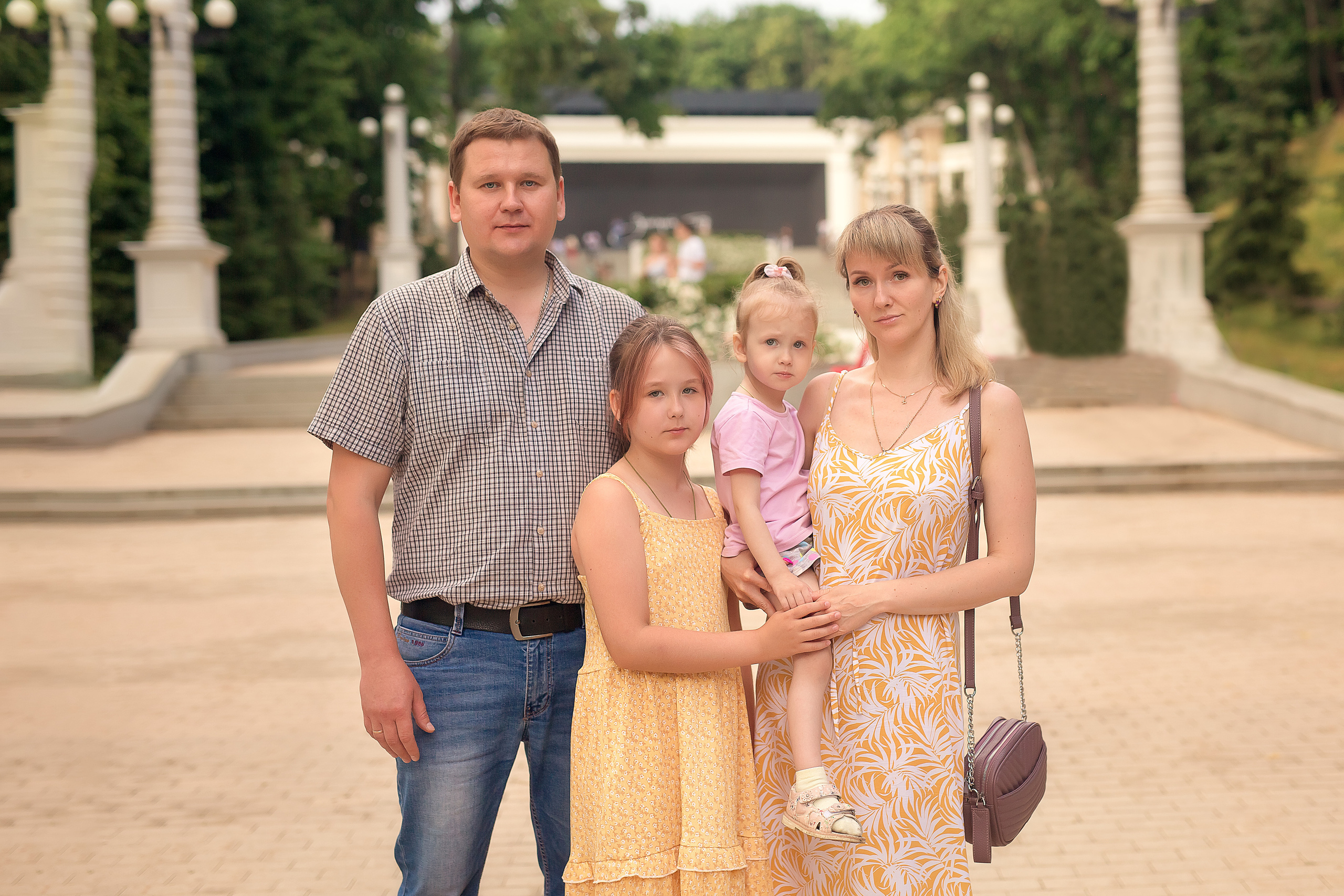 Большая семья. Фотограф на крещение и венчание