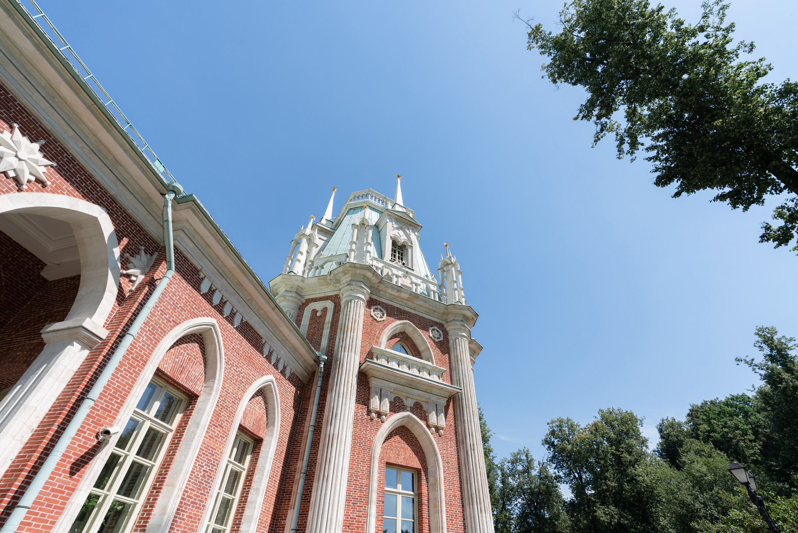 Свадебная фотосессия в Царицыно. Свадебный фотограф Вера Климова