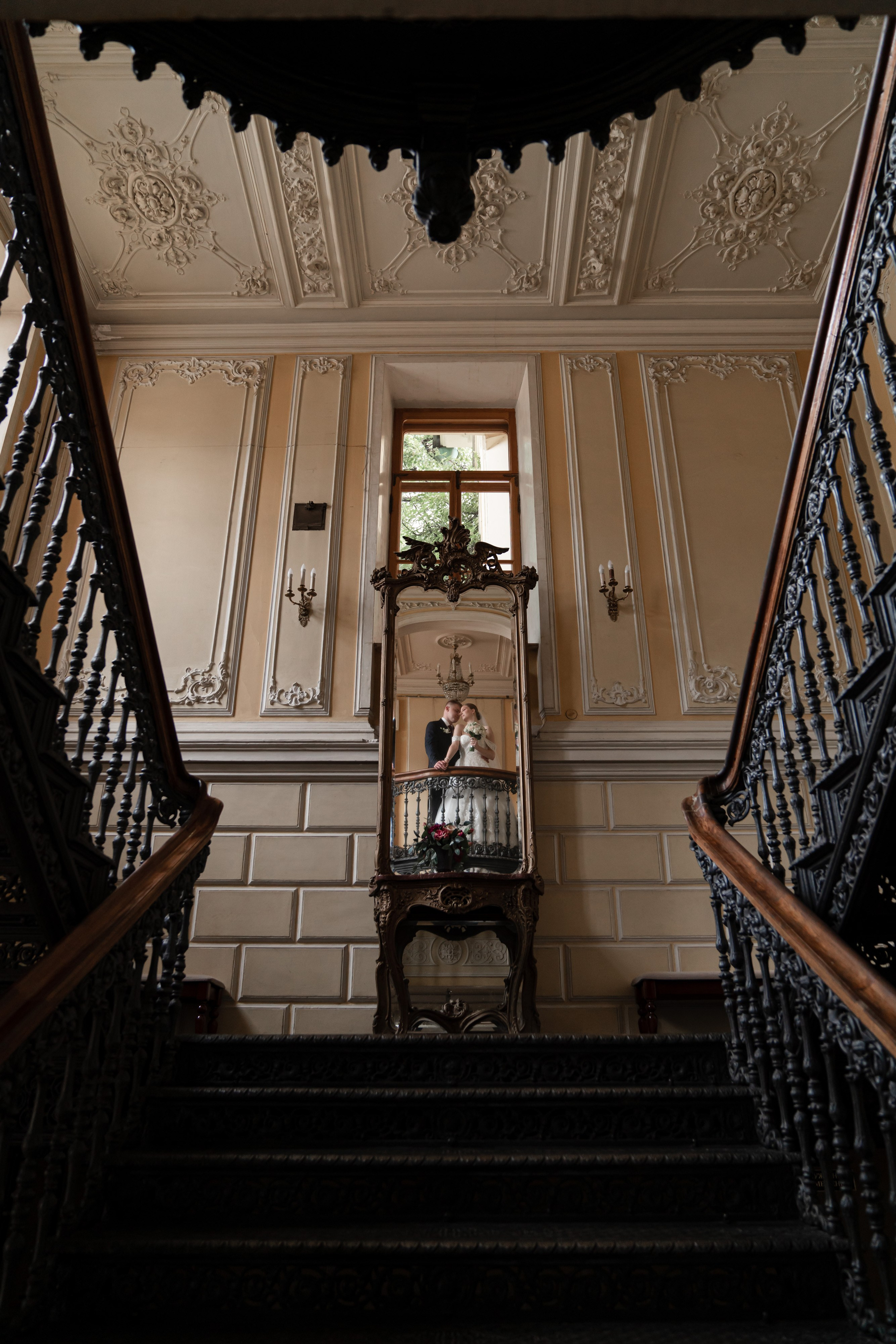 Фотосессия в библиотеке-читальне имени А. С. Пушкина. Свадебный фотограф Вера Климова