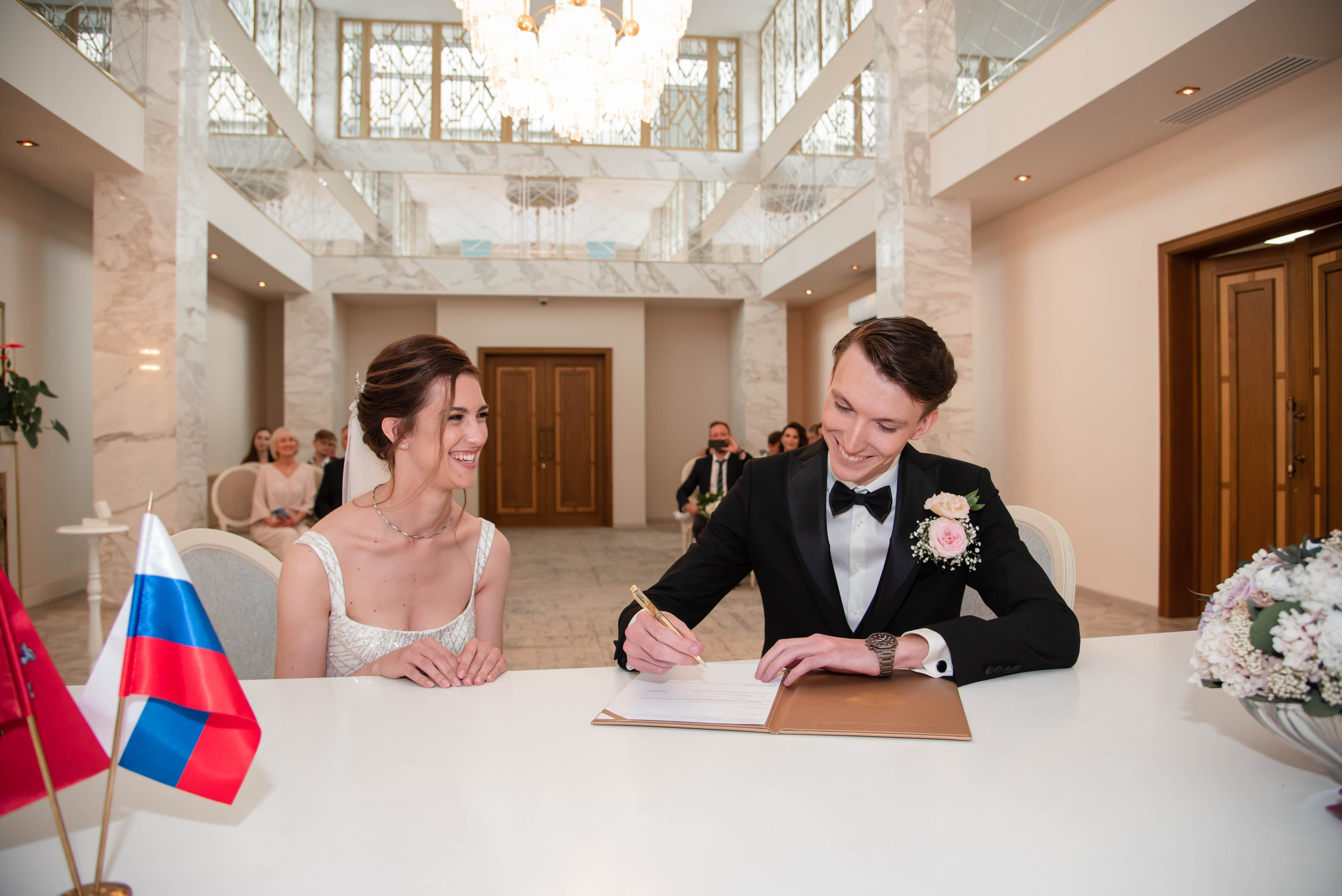 Свадебная фотосессия в Ботаническом саду. Свадебный фотограф Вера Климова