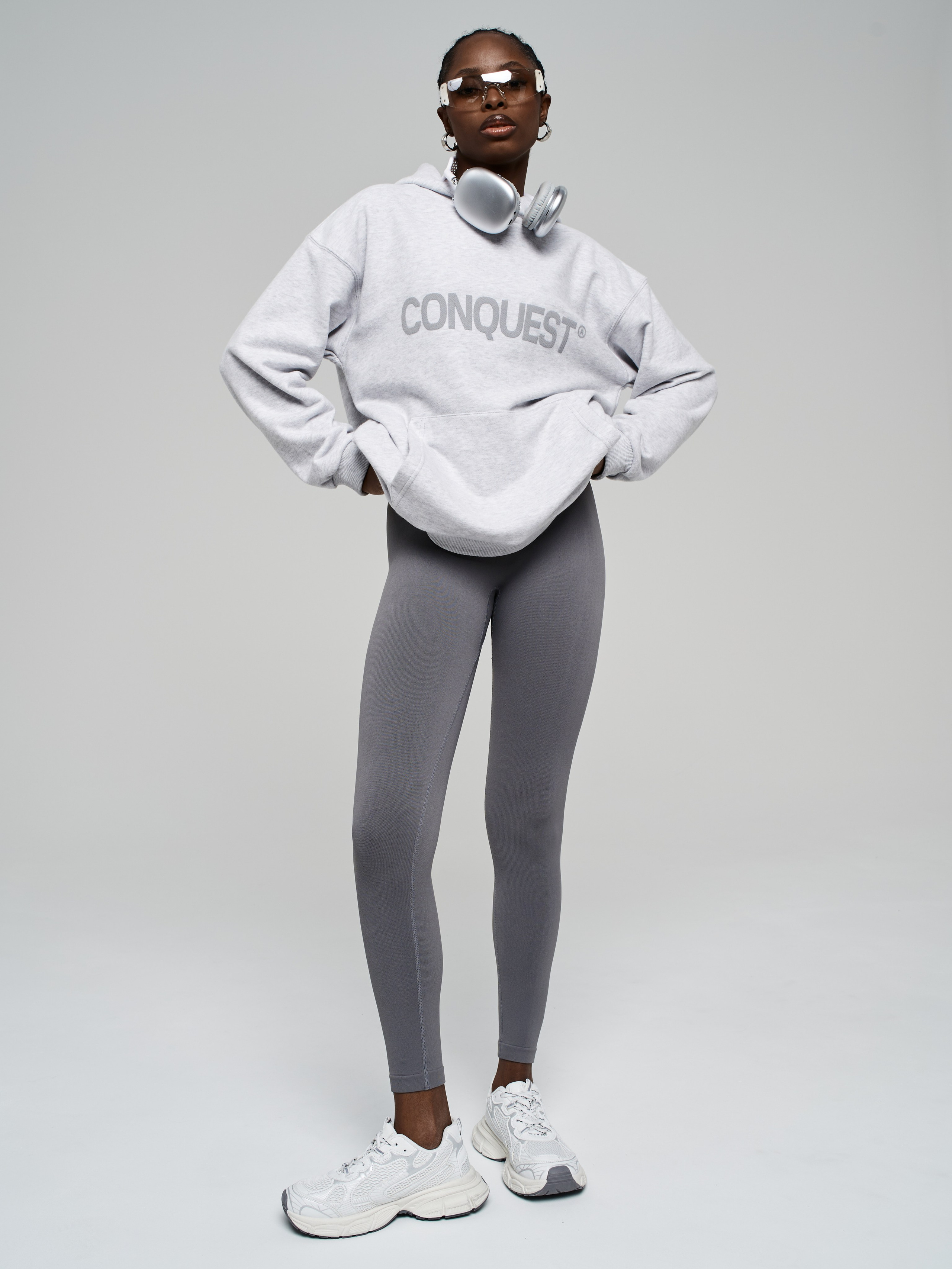 Топ и Кофта. Фотограф для маркетплейсов в Москве