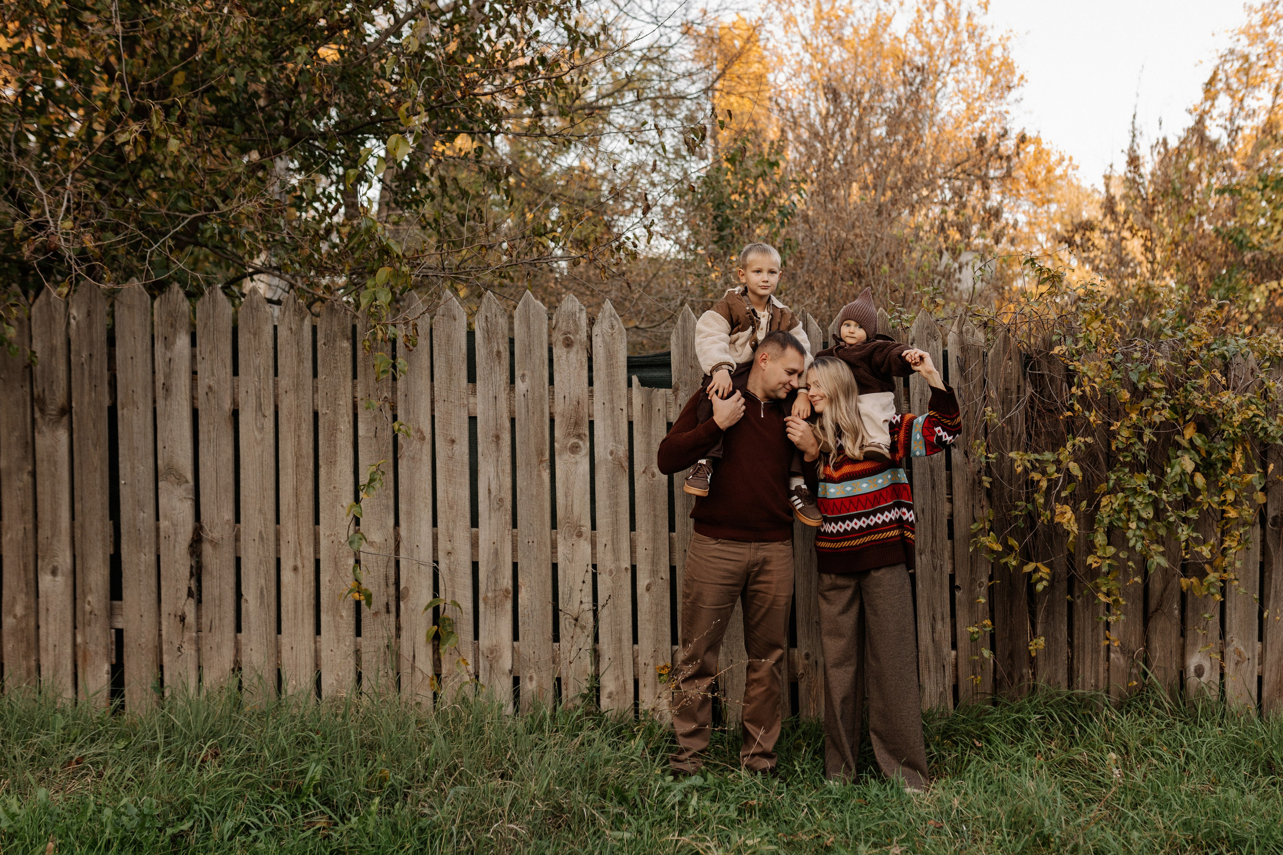 Семейная фотосессия в Краснодаре на природе, фотограф Яна Морева. Семейный фотограф в Краснодаре Яна Морева