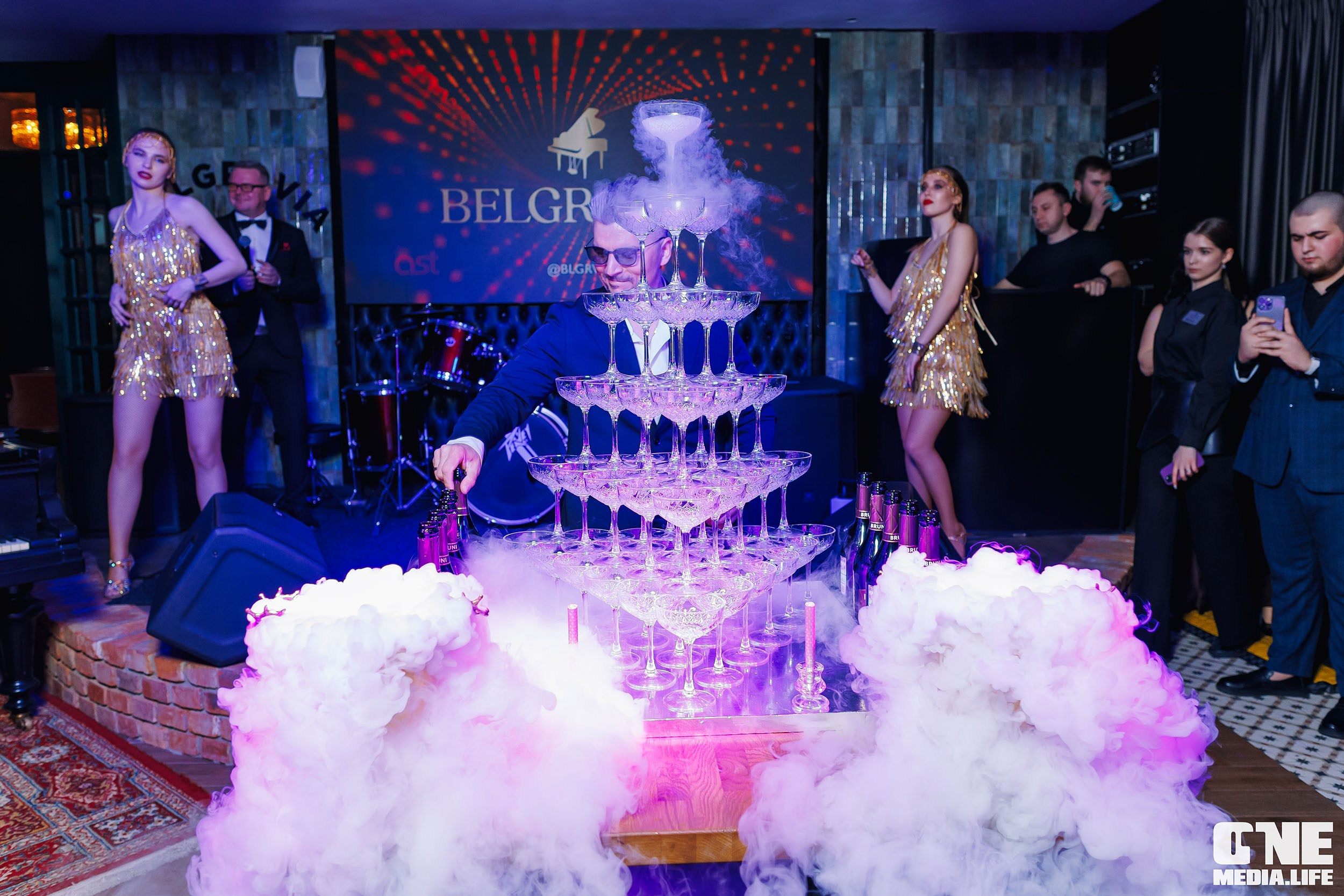 Фоторепортаж из караоке-клуба Белгравия. One Media Life: фоторепортажи, фотоотчеты с мероприятий и заведений