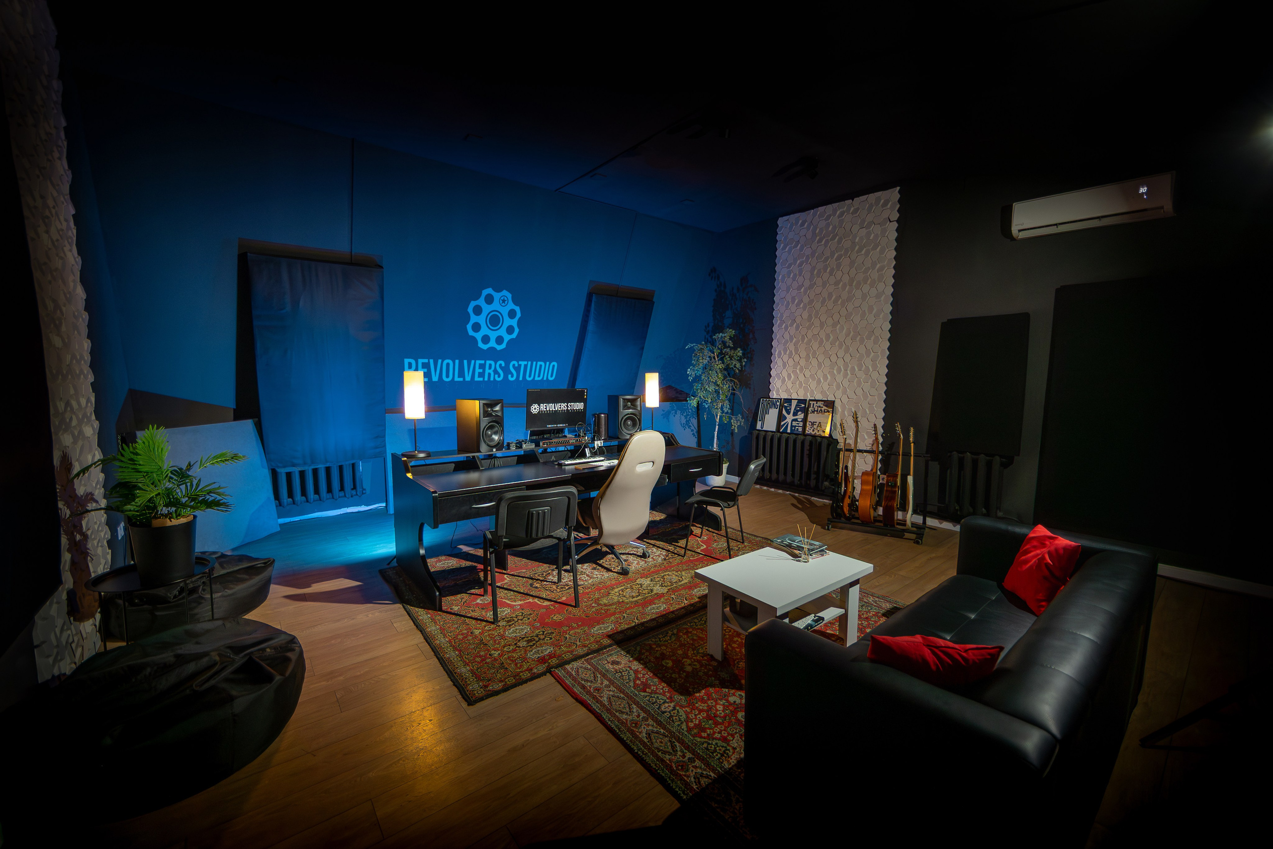 Съемка интерьера Revolver Studio. Фотограф Михеев Игорь в Ставрополе