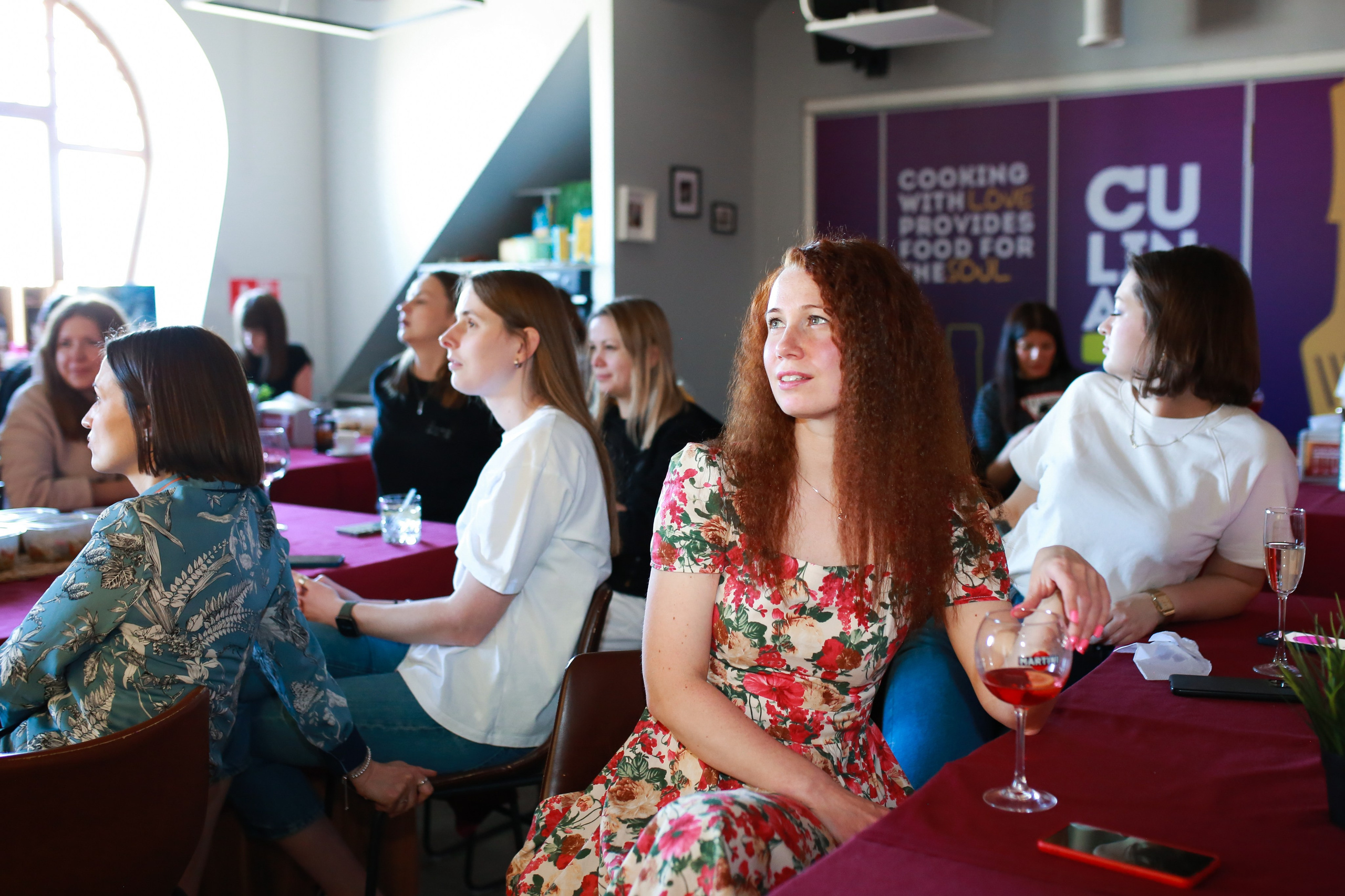 Коктейльное караоке для «Яндекс». Репортажный и портретный фотограф Полина Ершова