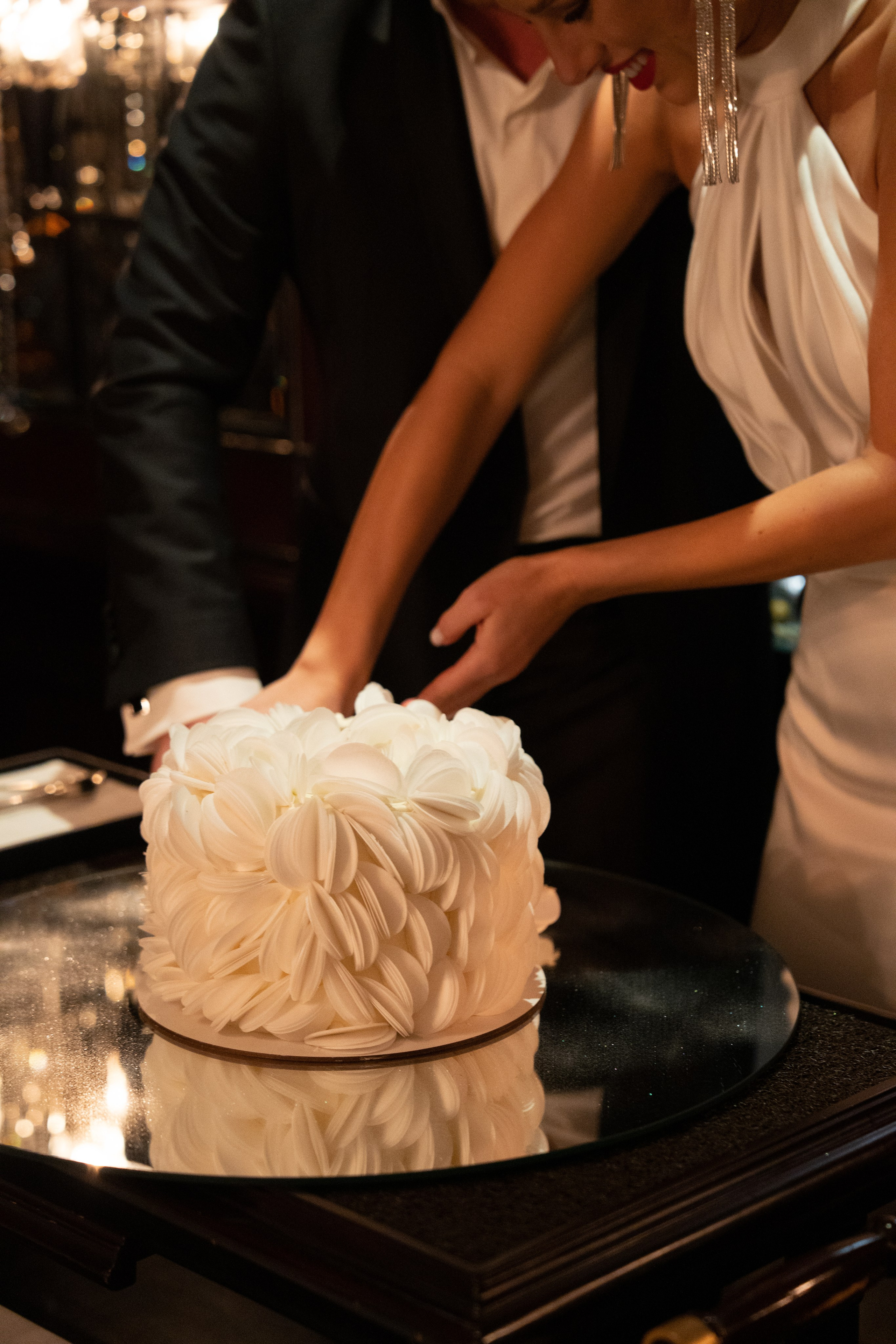 Анна Сергей. Камерная свадьба в Фосизонс в стиле неоклассика. Свадебный фотограф организатор в Санкт-Петербурге Ассоль Опарина