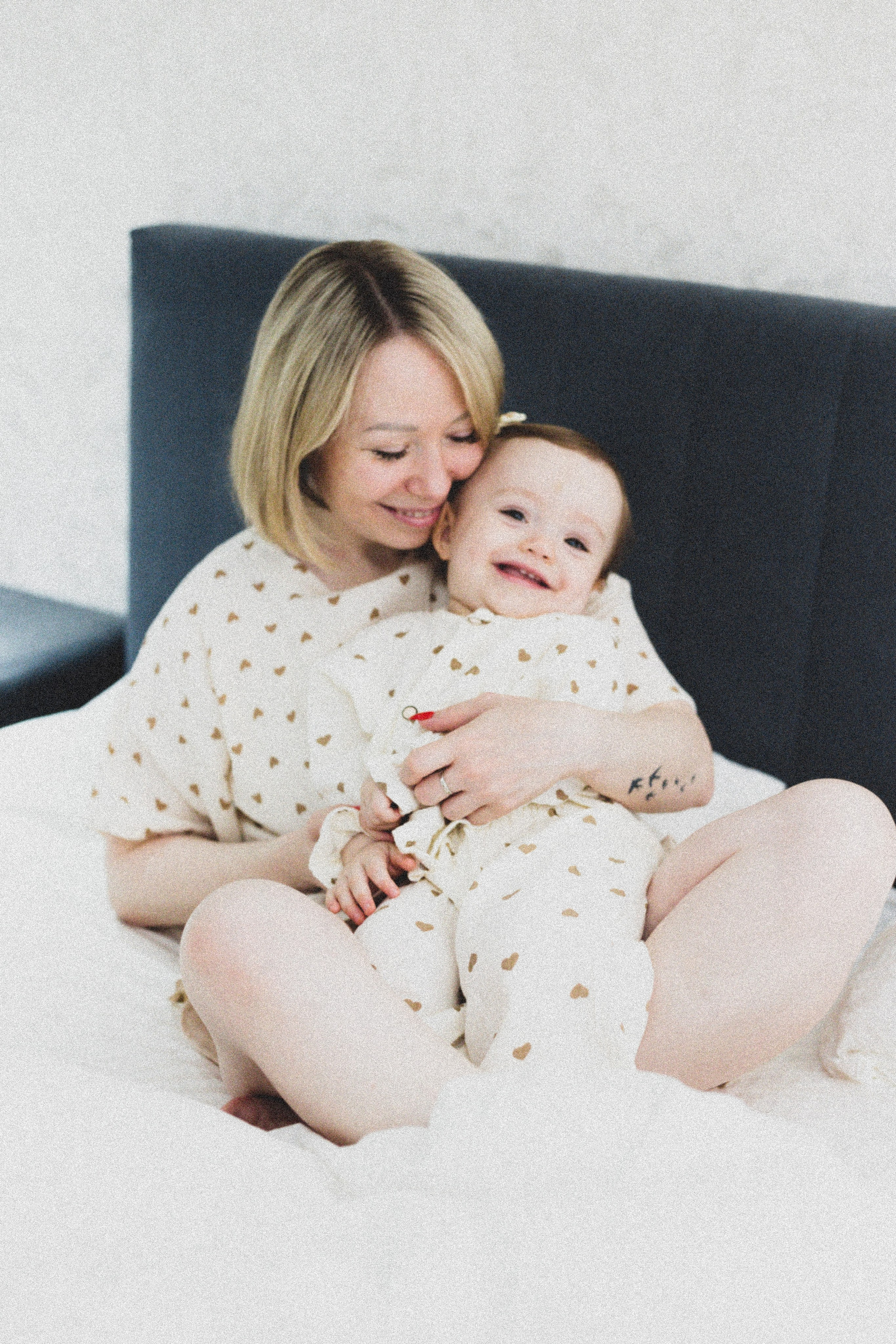 Мама и малыш lifestyle. Фотограф беременных и новорождённых в Краснодаре