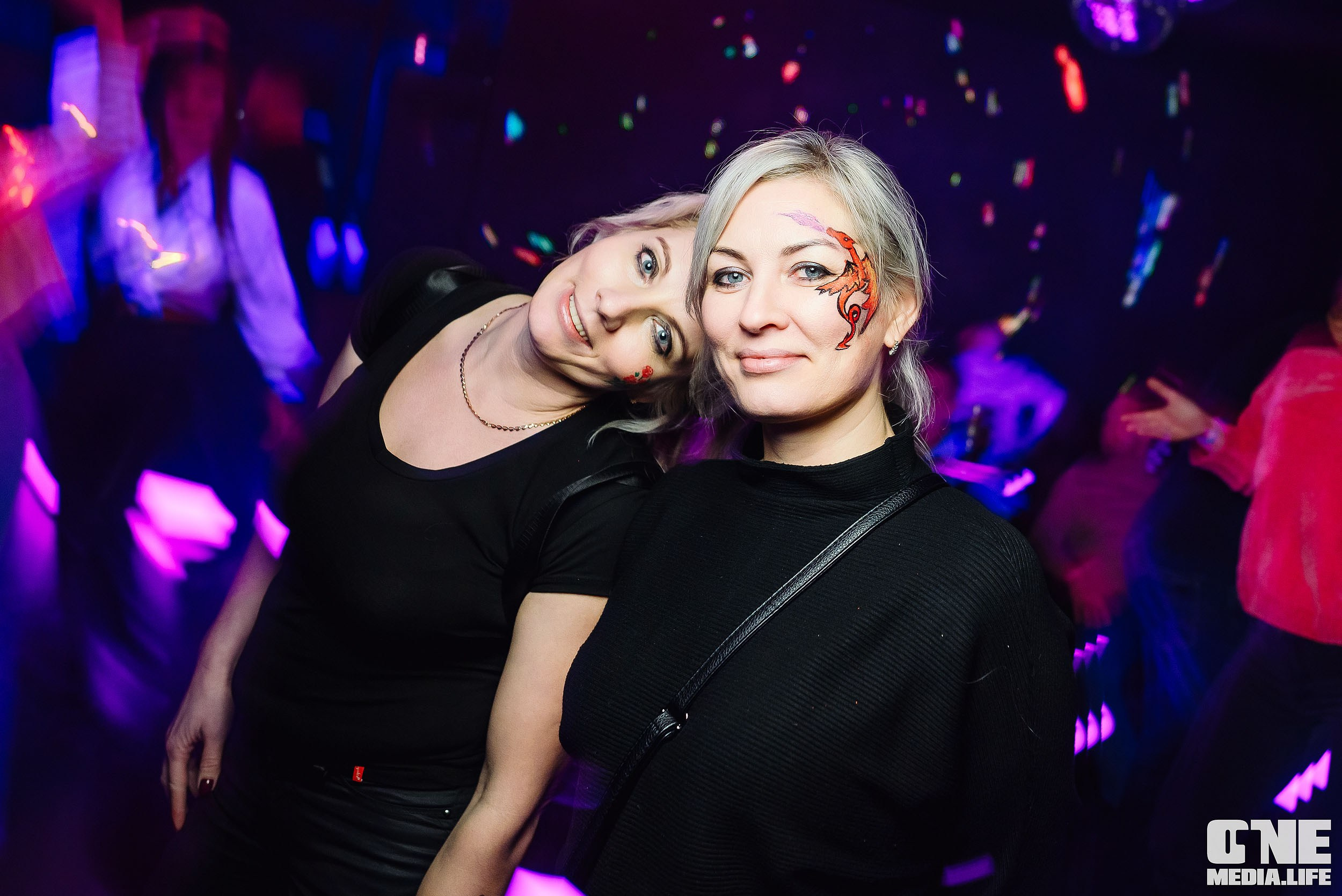 Фоторепортаж репортаж из Планеты. One Media Life: фоторепортажи, фотоотчеты с мероприятий и заведений