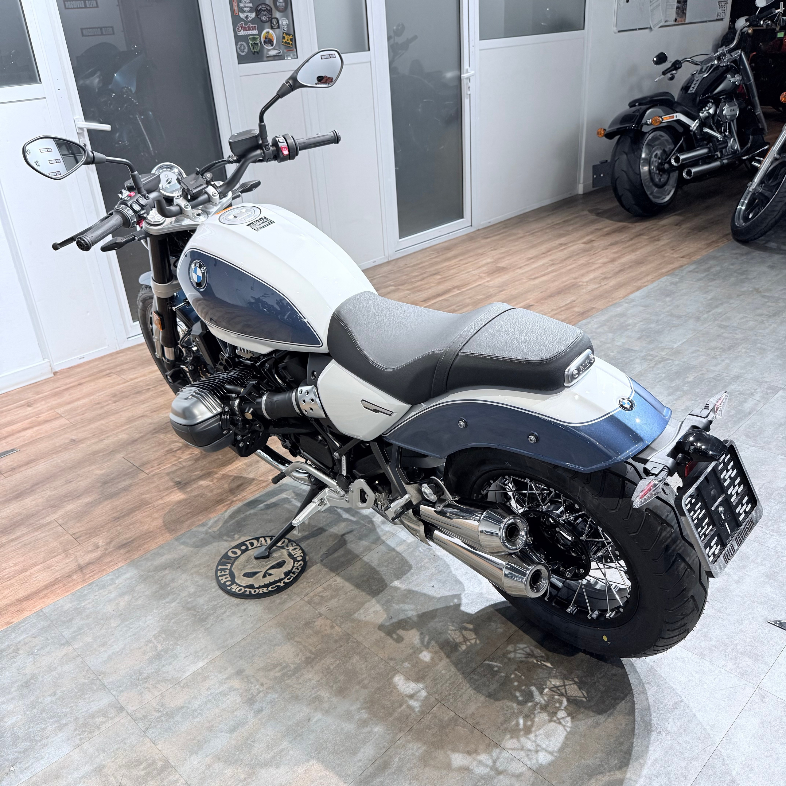 Мотоциклы NЕW 2026 ВМW R12 Gravity Blue Metаlliс. Hello Davidson, Москва. Только хорошие мотоциклы…