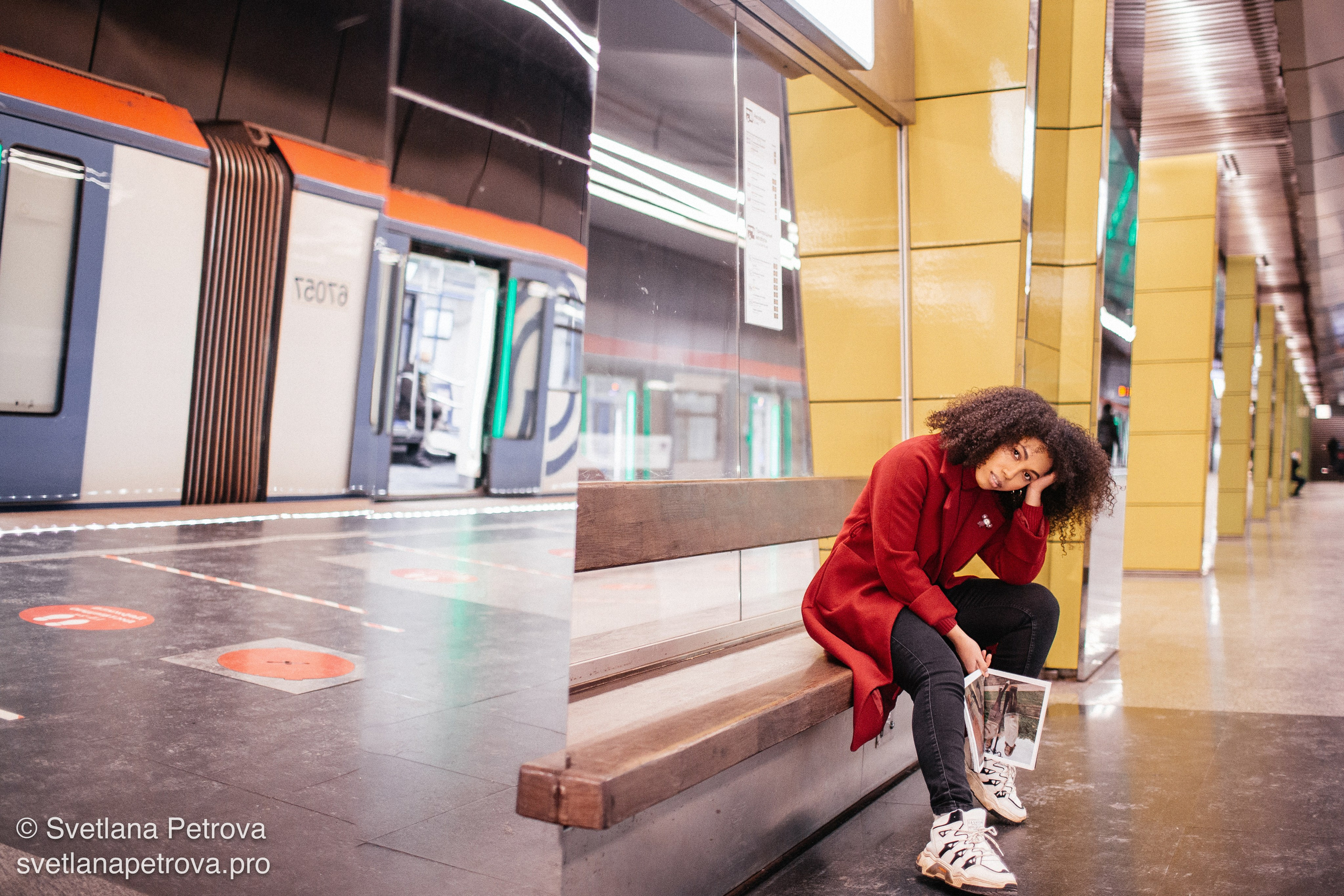 Индивидуальная съёмка в метро. Зима 2021. Фотограф Светлана Петрова