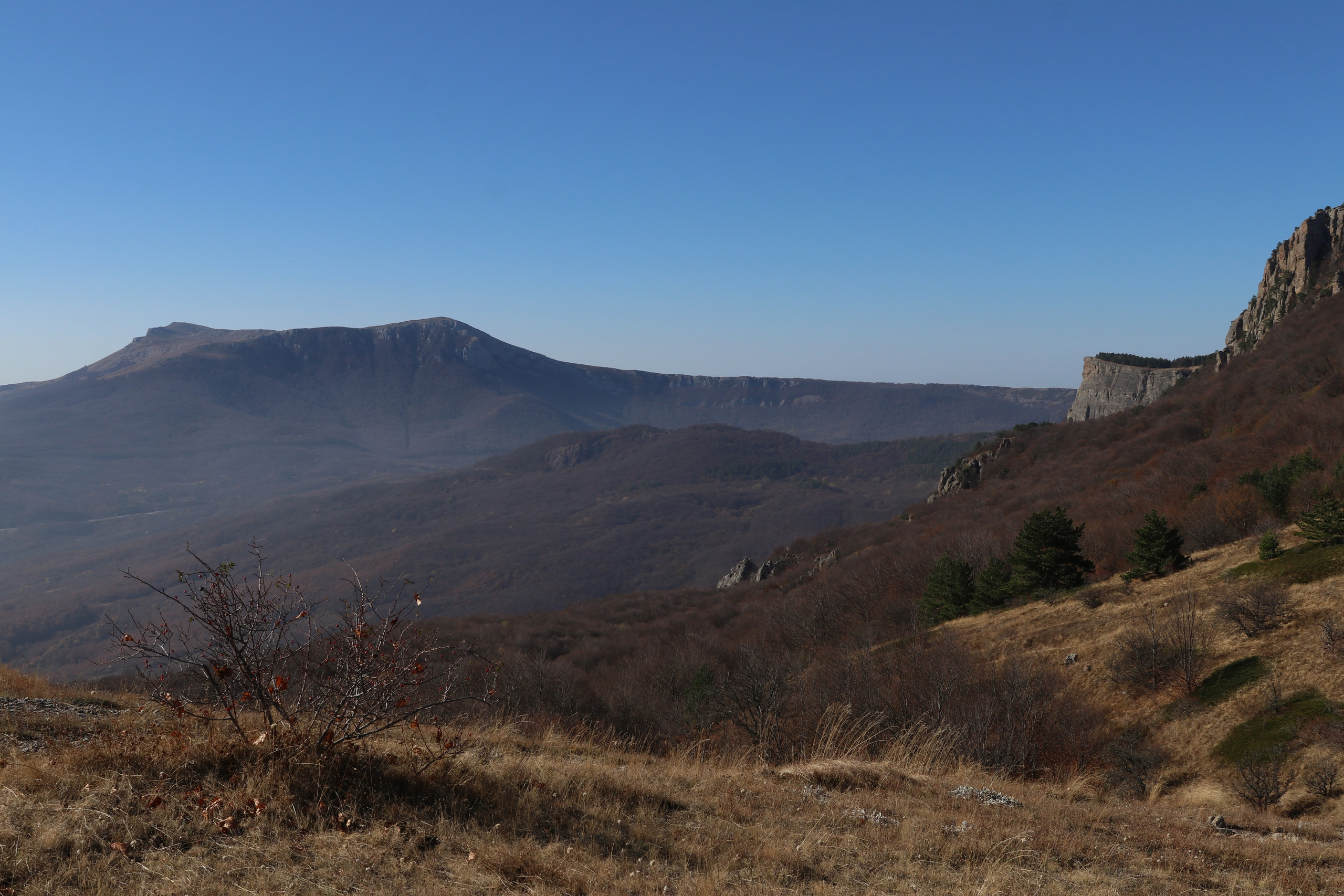 Крым. ЮБК (Гурзуф, Судак и их окрестности). Ноябрь 2023. Путешественник-фотограф из Санкт-Петербурга Татьяна Свистулина