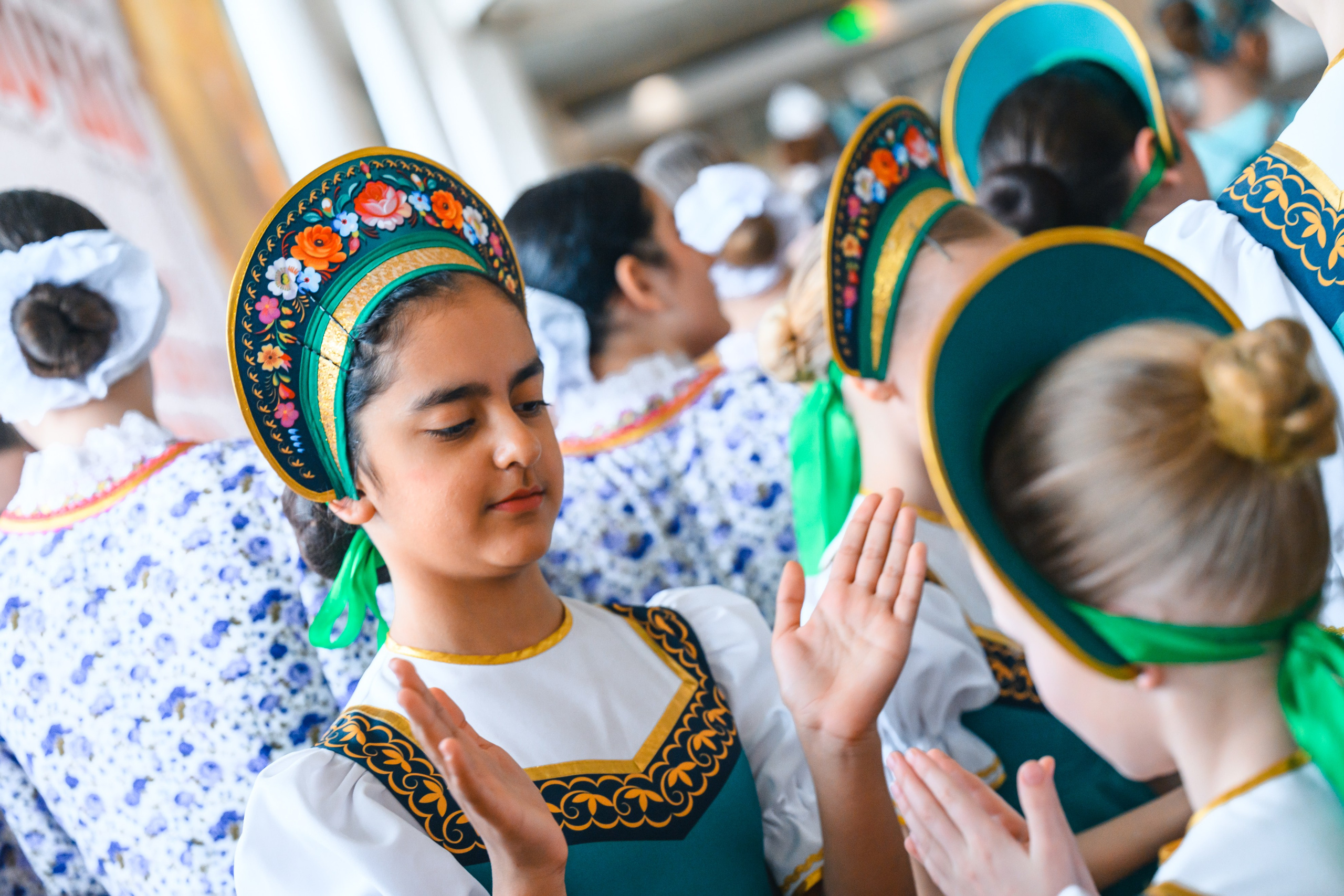 23 апреля, красная дорожка, БКЗ Октябрьский, г. Санкт-Петербург. Золотое яблочко