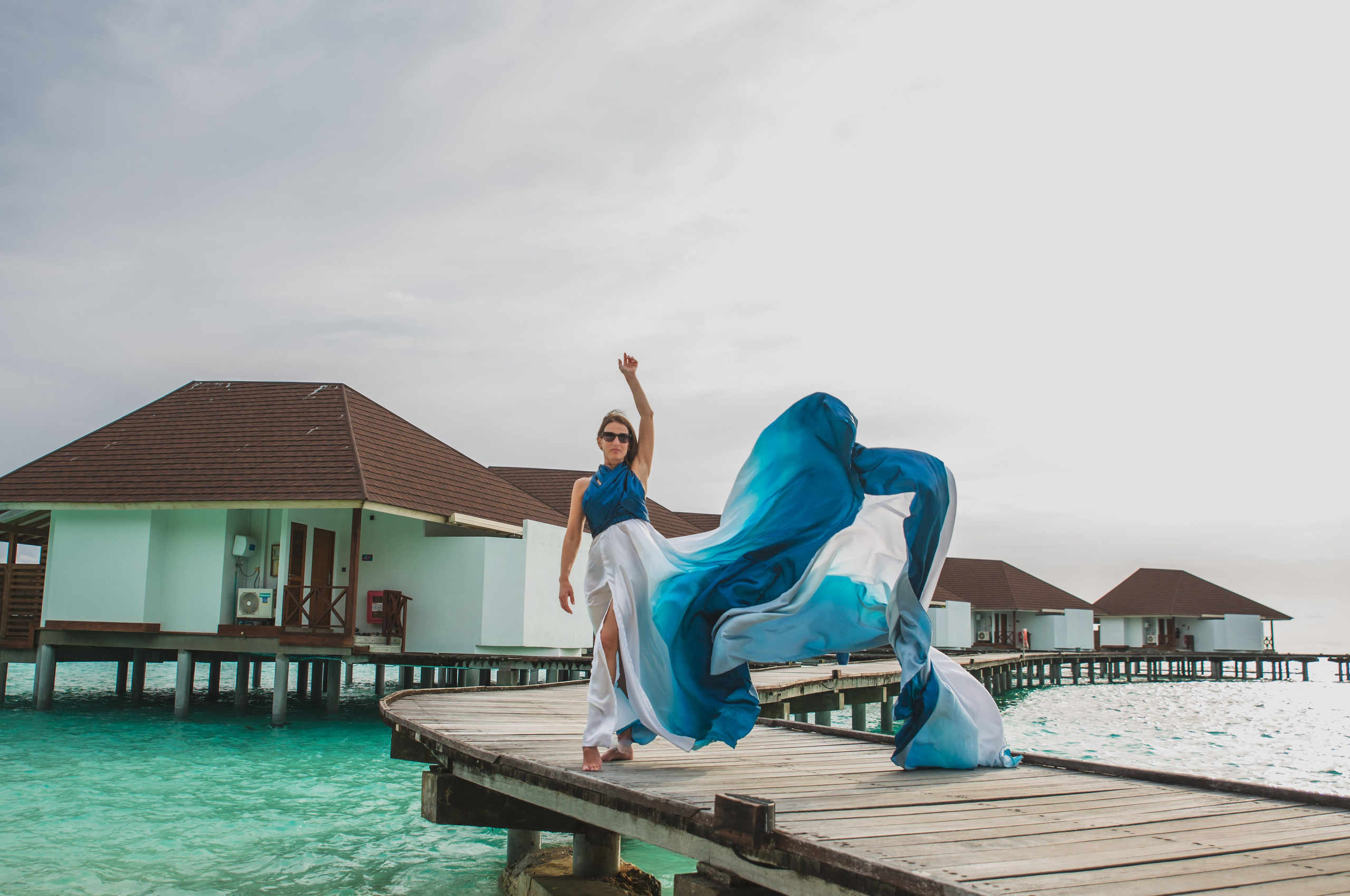 Летящие платья. Photographer in Maldives