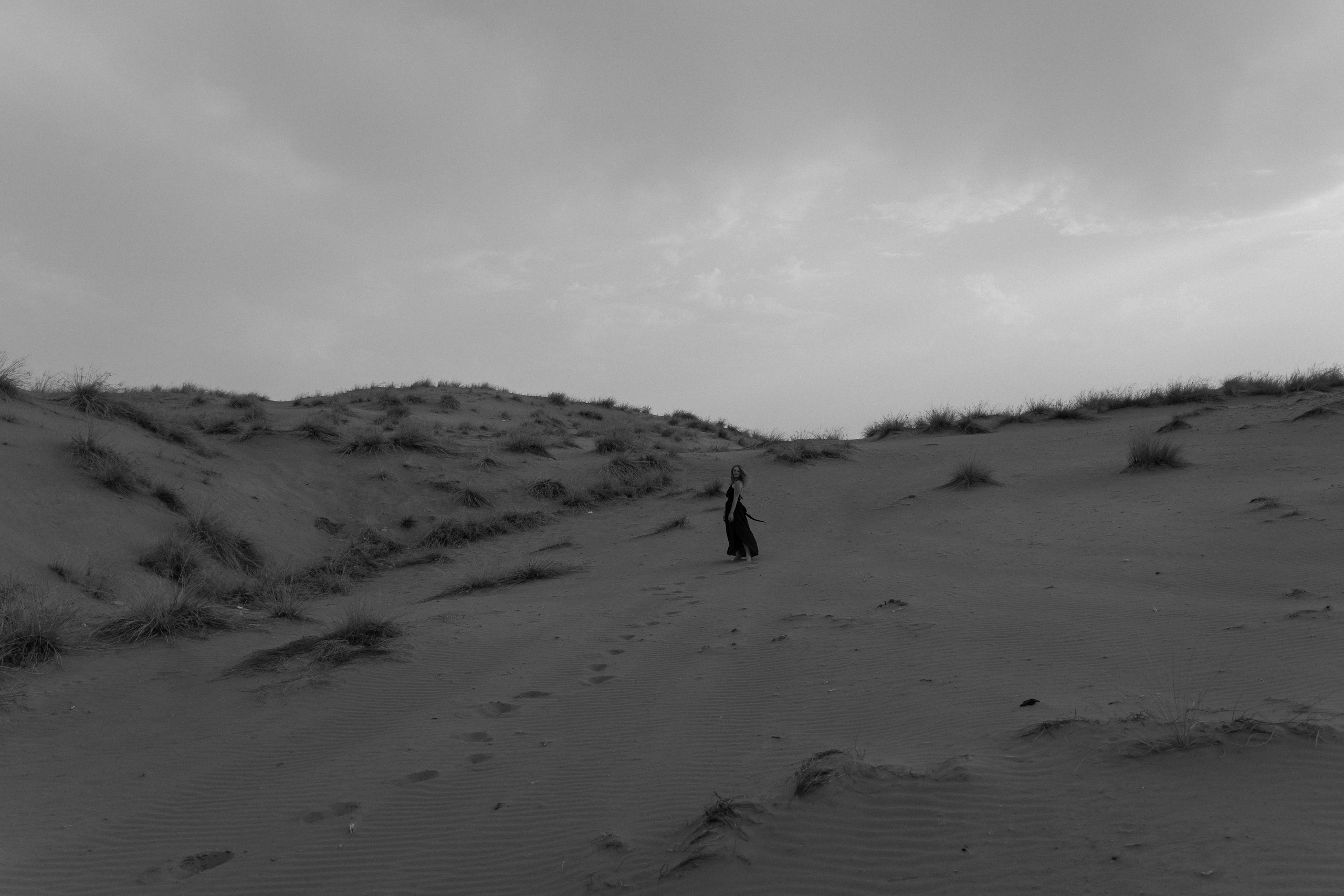 European stylish love-story in abu dhabi monochrome love