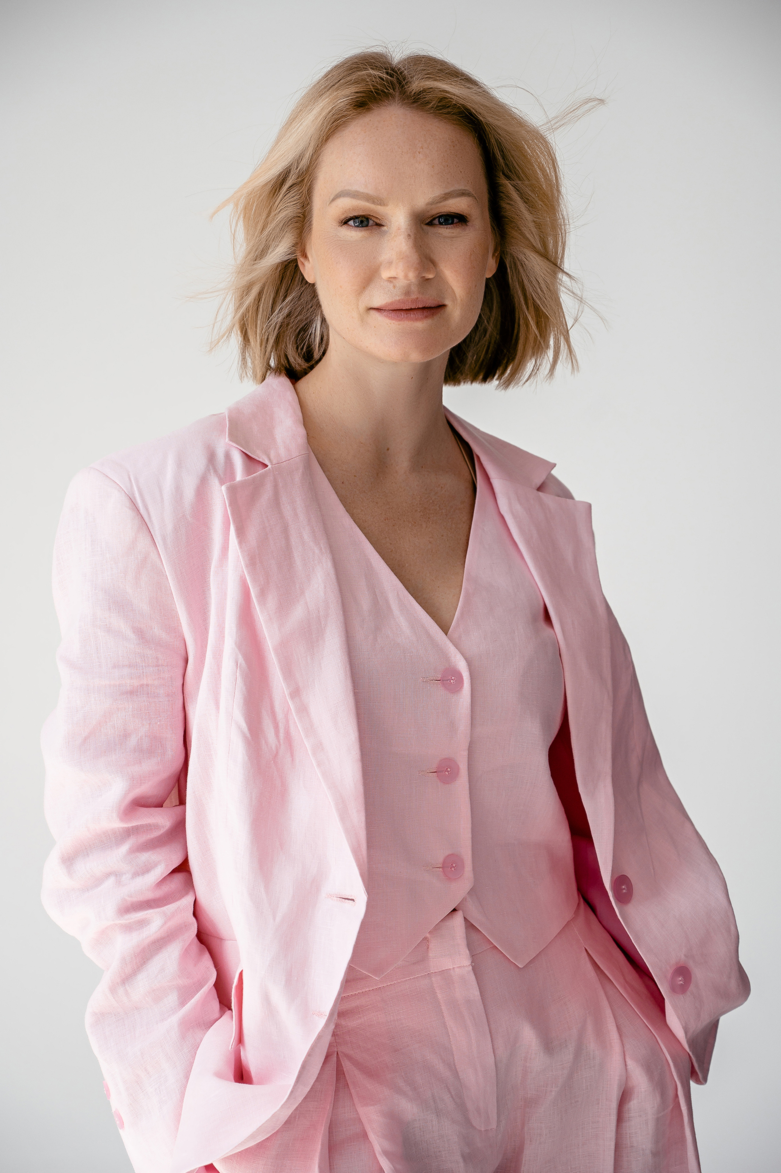 Олеся. Профессиональный фотограф беременности в СПБ. Стильные фотосессии беременности в стиле минимализм и классическая фотография