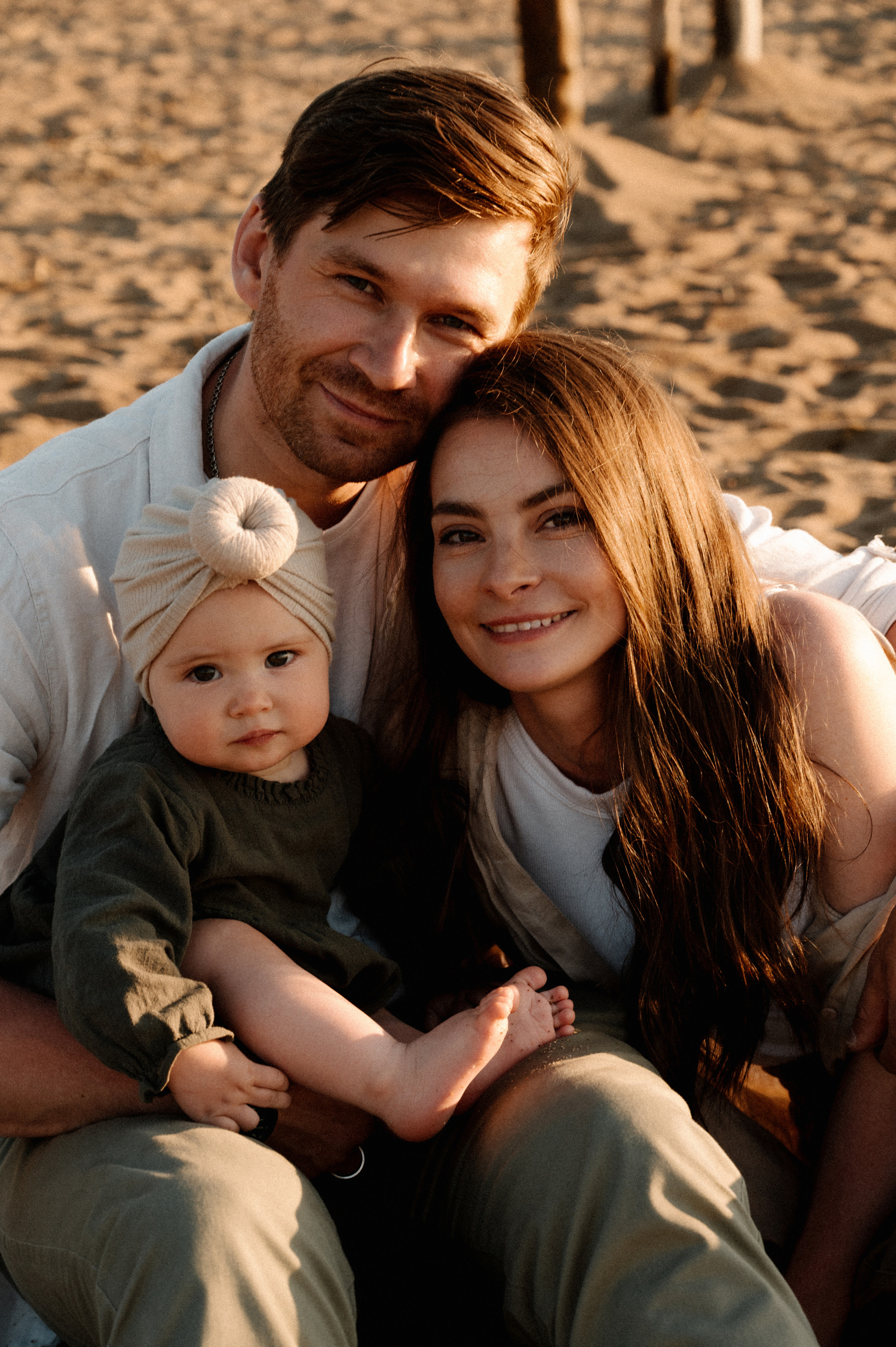 Ира, Игорь и Полина. Профессиональный фотограф беременности в СПБ. Стильные фотосессии беременности в стиле минимализм и классическая фотография