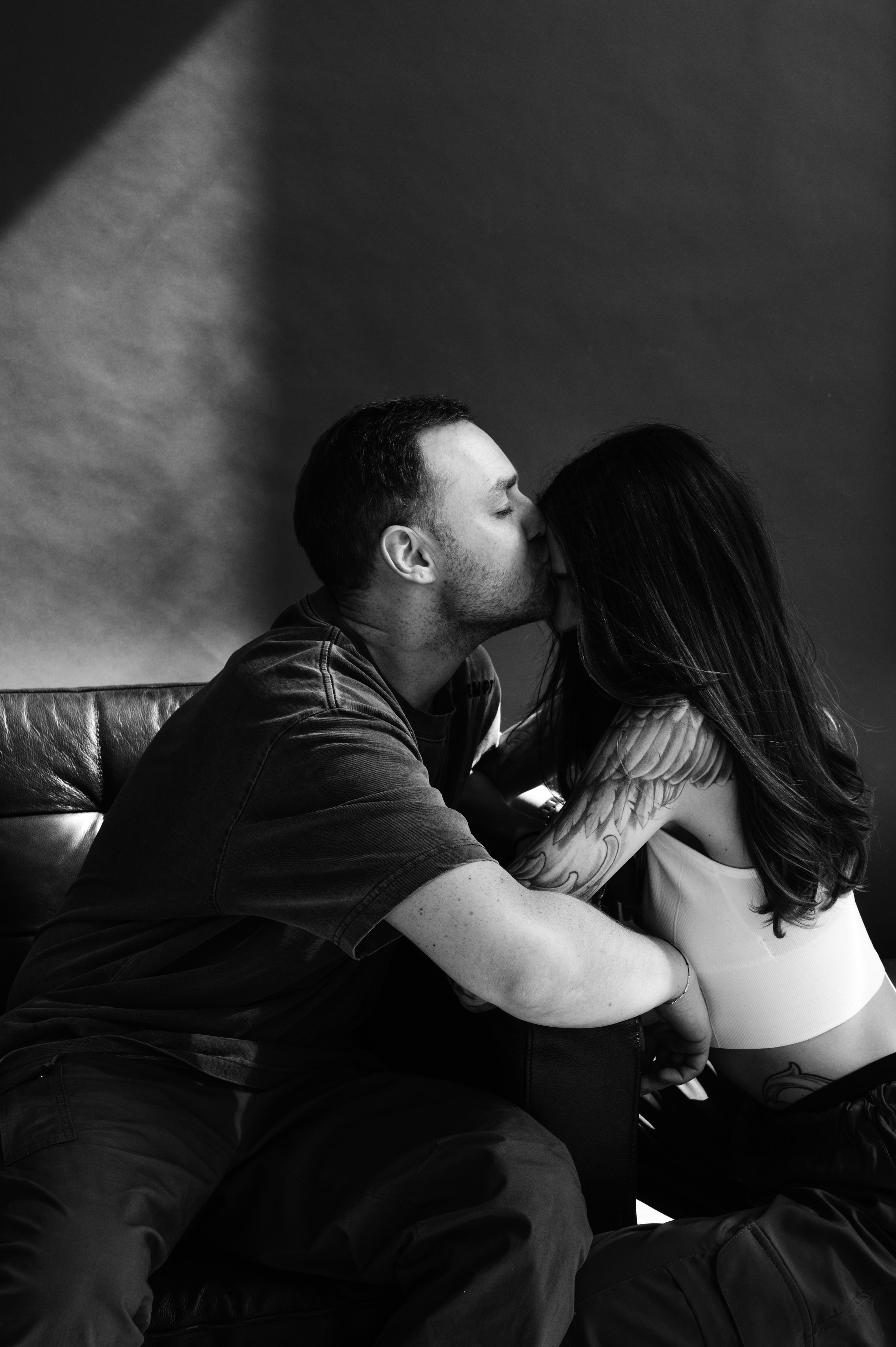 Марго. Профессиональный фотограф беременности в СПБ. Стильные фотосессии беременности в стиле минимализм и классическая фотография